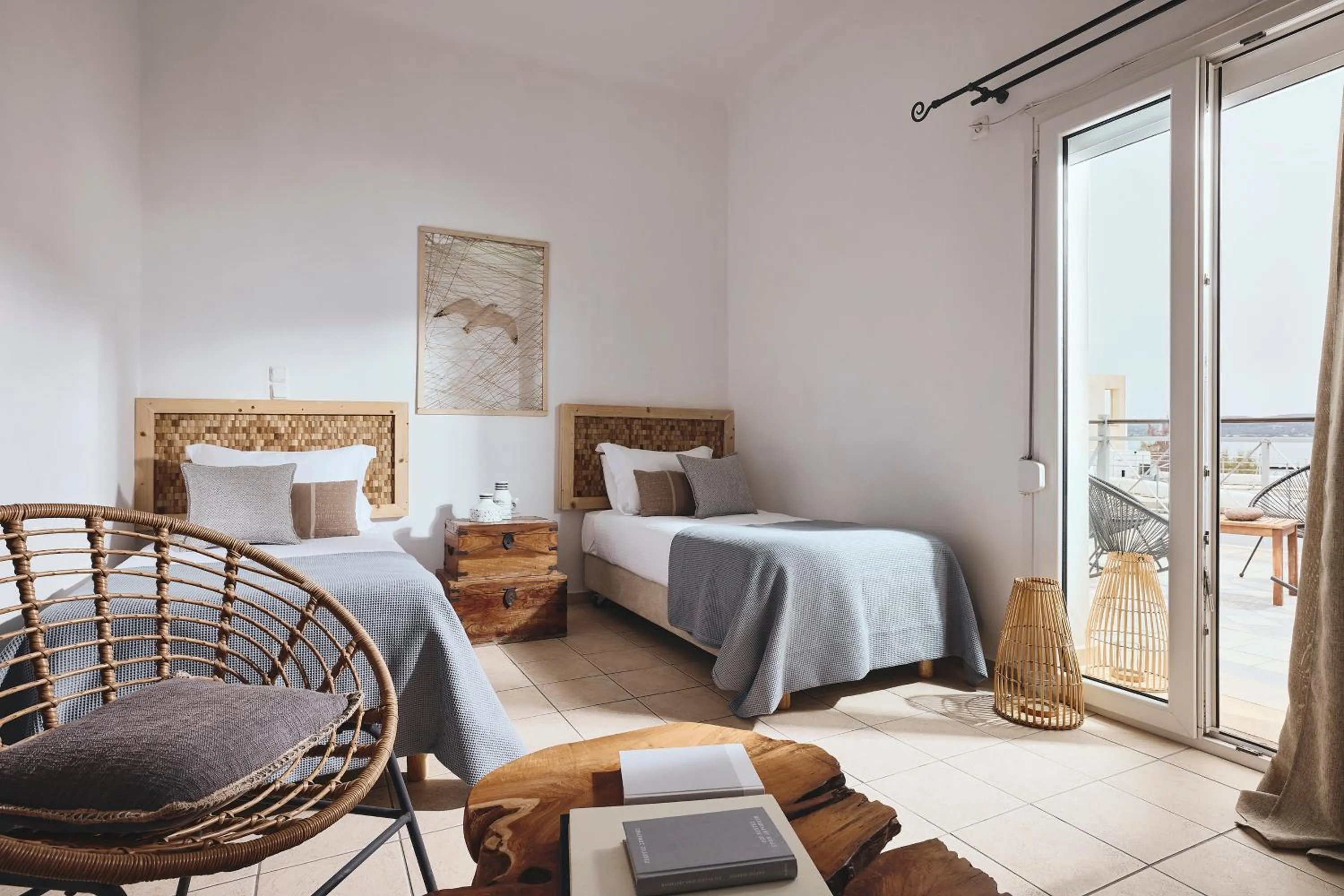 Photo of the whole room, Bed in Capetan Giorgantas