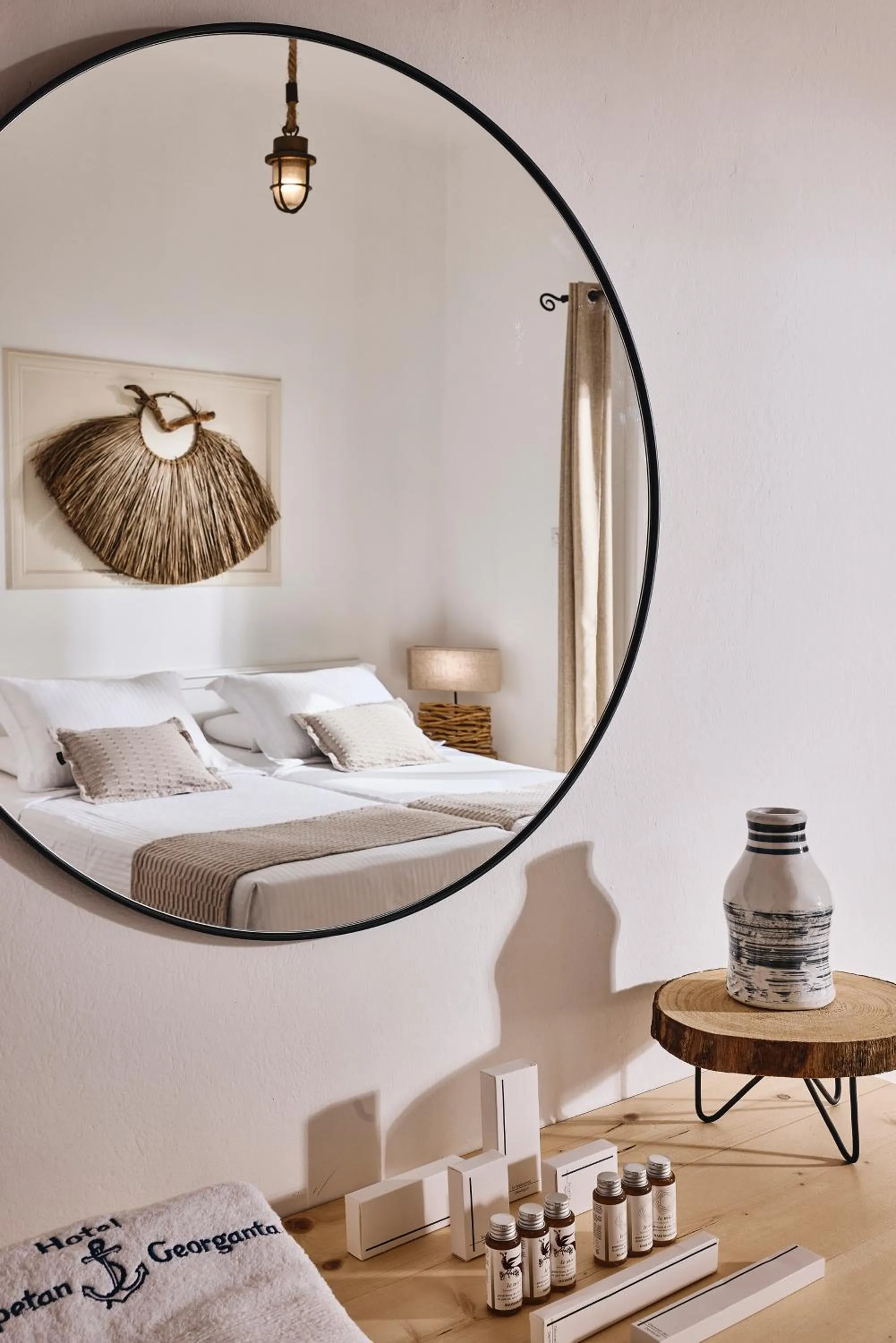 Decorative detail, Bed in Capetan Giorgantas