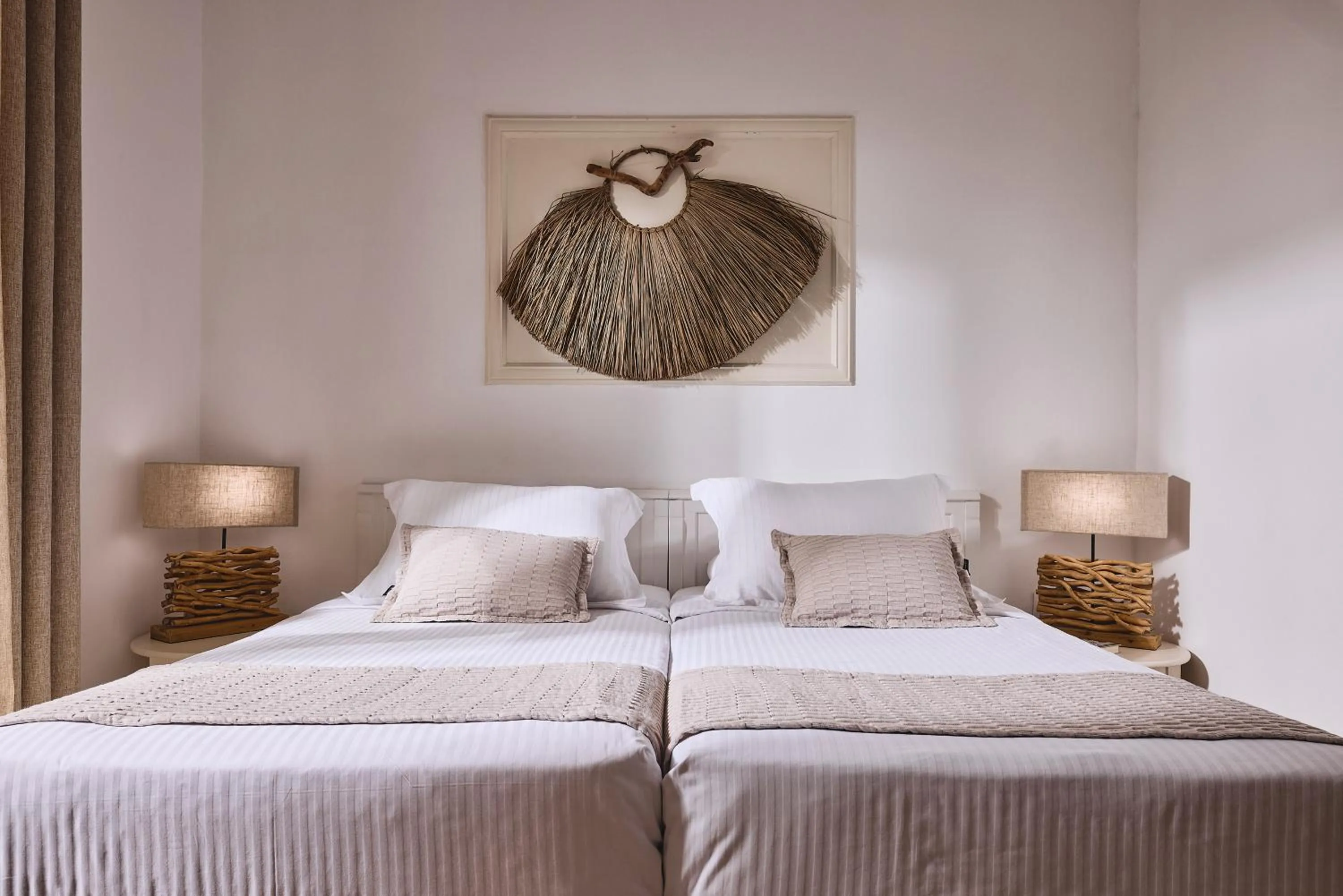 Photo of the whole room, Bed in Capetan Giorgantas