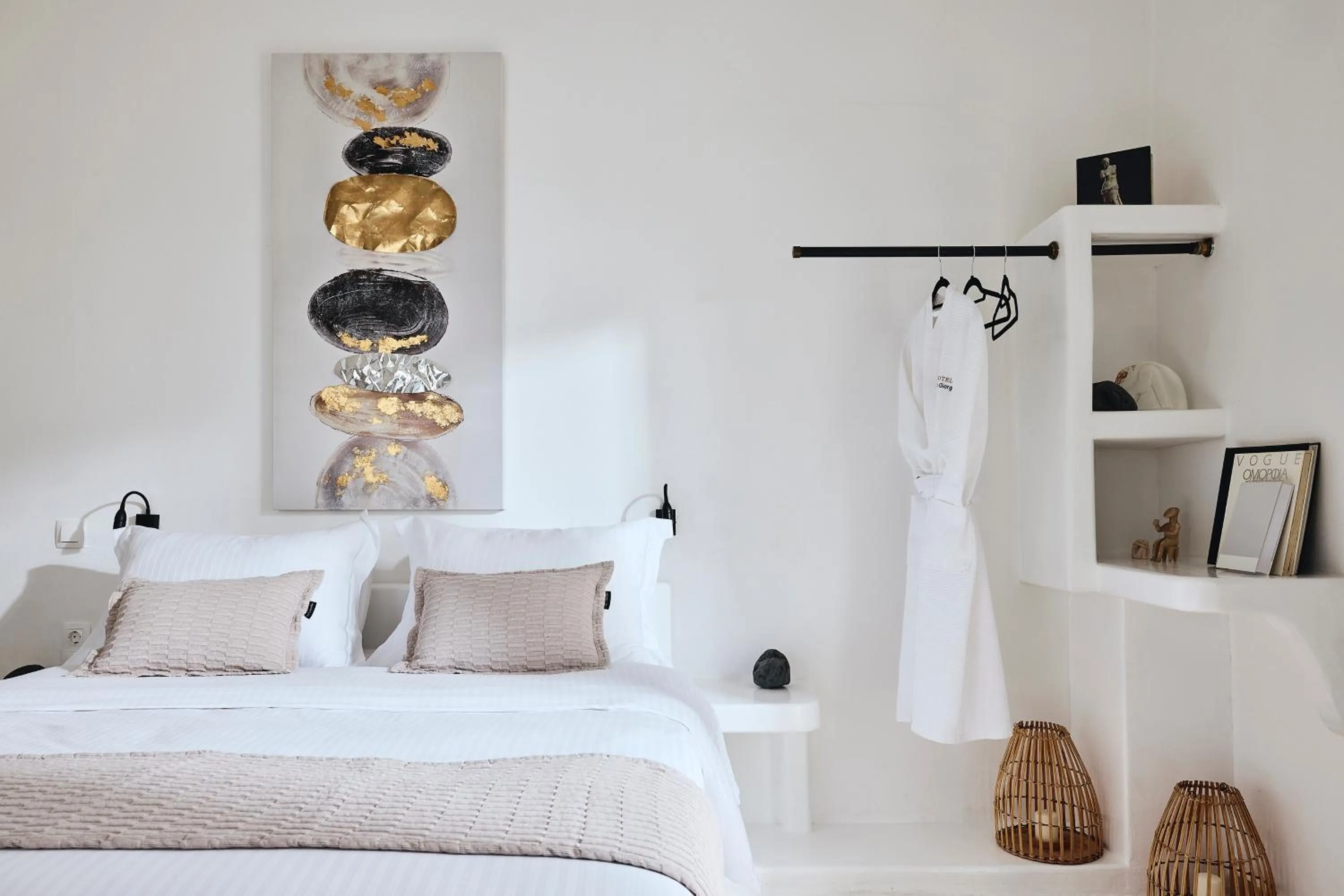 Photo of the whole room, Bed in Capetan Giorgantas