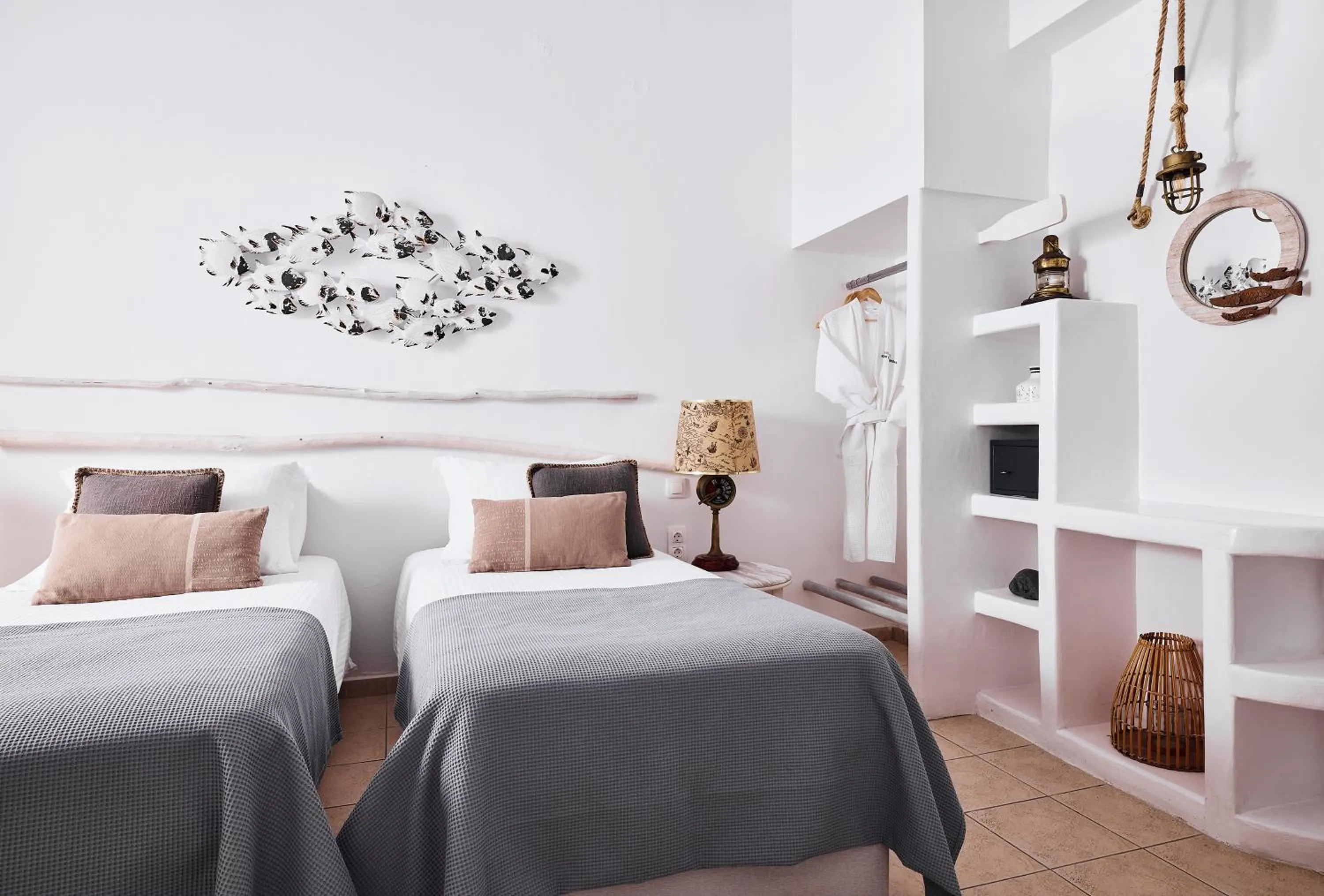 Photo of the whole room, Bed in Capetan Giorgantas