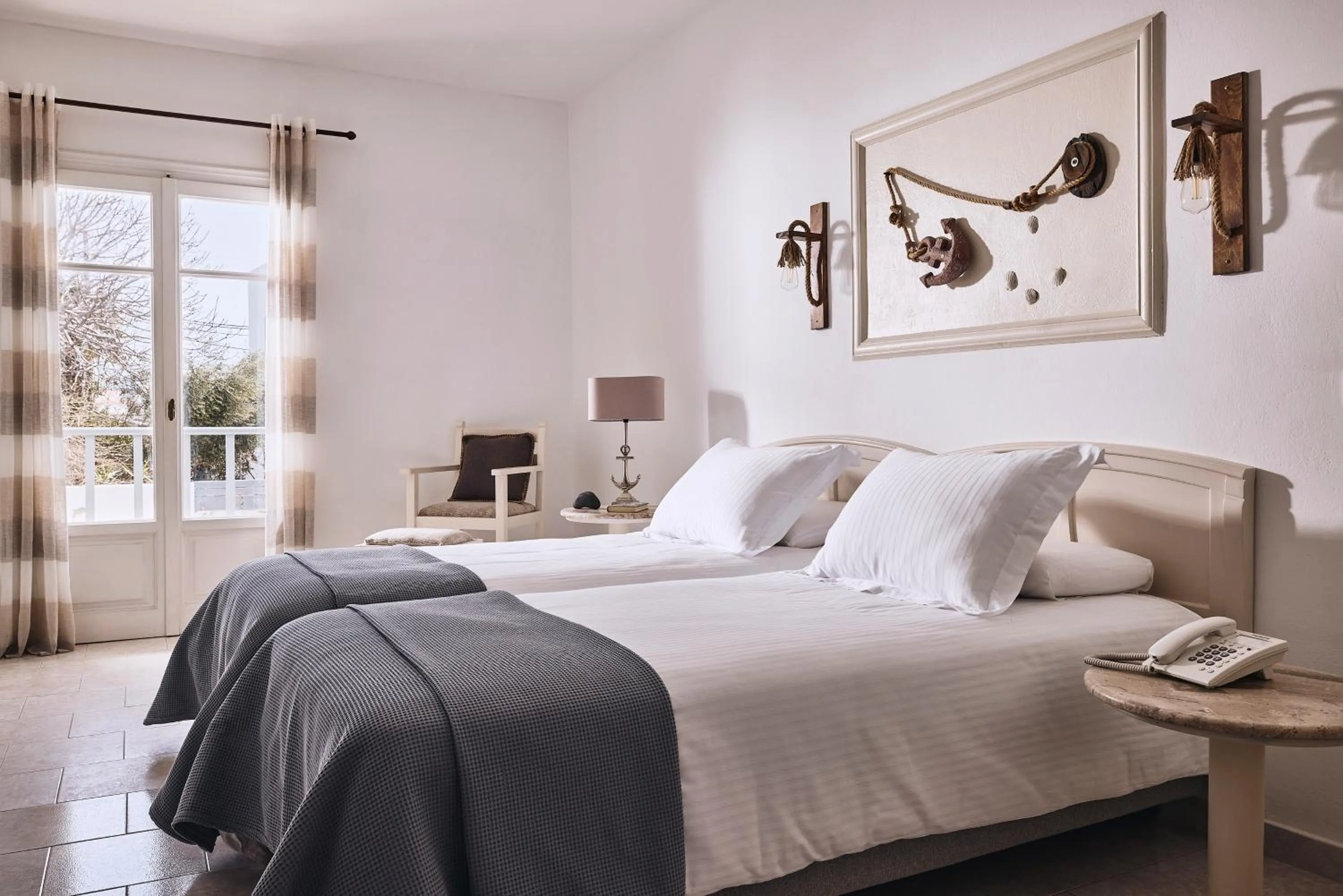 Photo of the whole room, Bed in Capetan Giorgantas