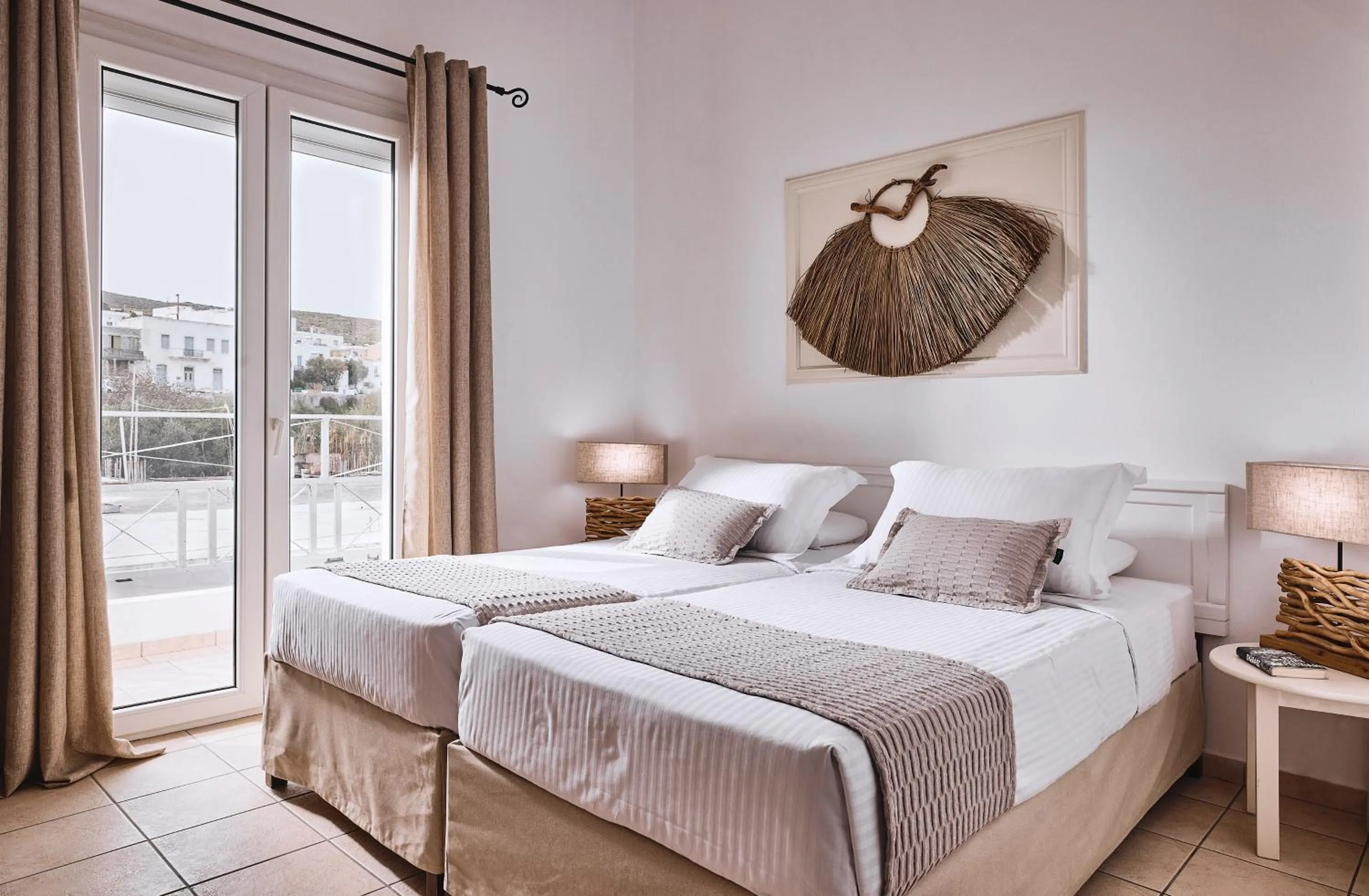 Photo of the whole room, Bed in Capetan Giorgantas