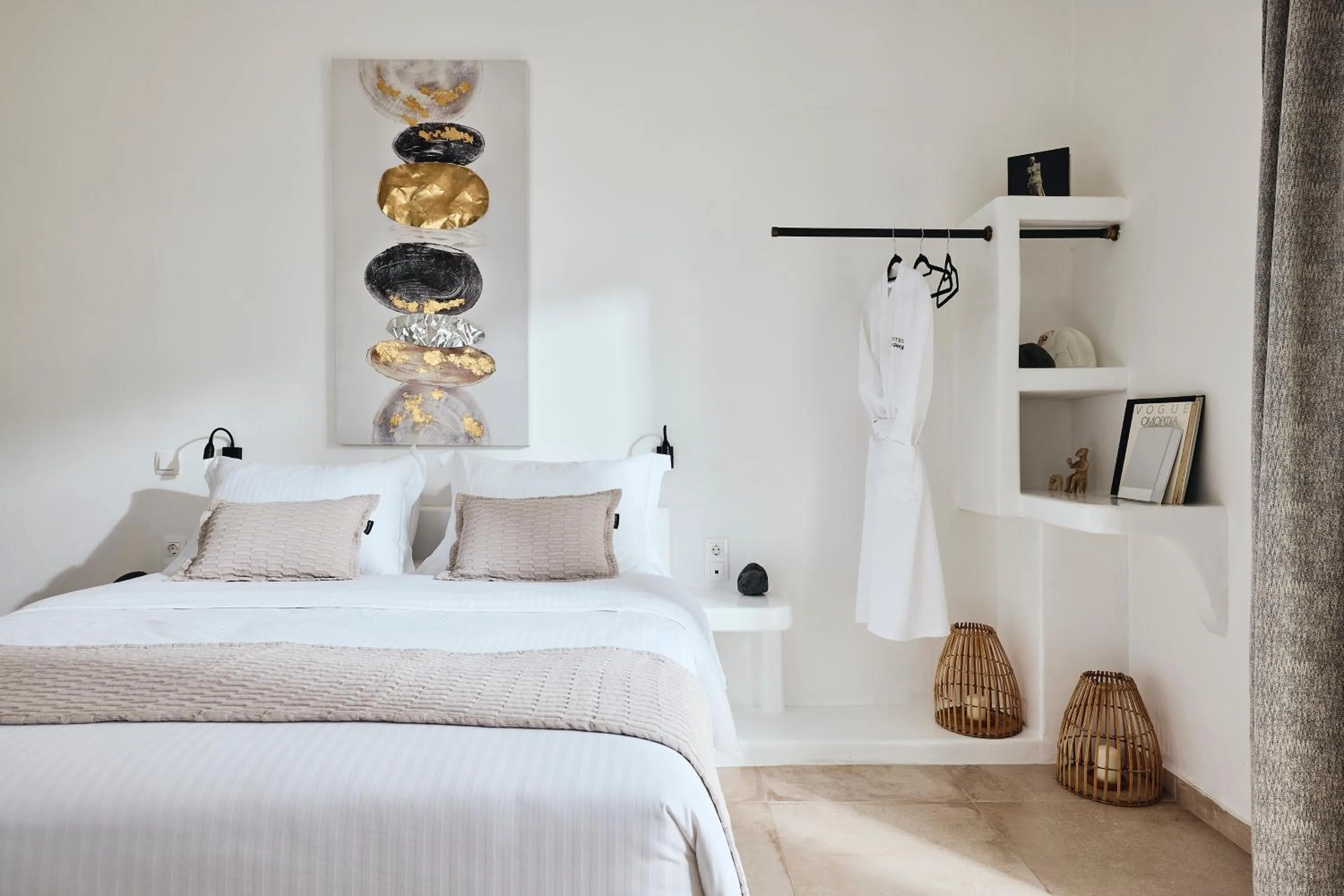 Photo of the whole room, Bed in Capetan Giorgantas