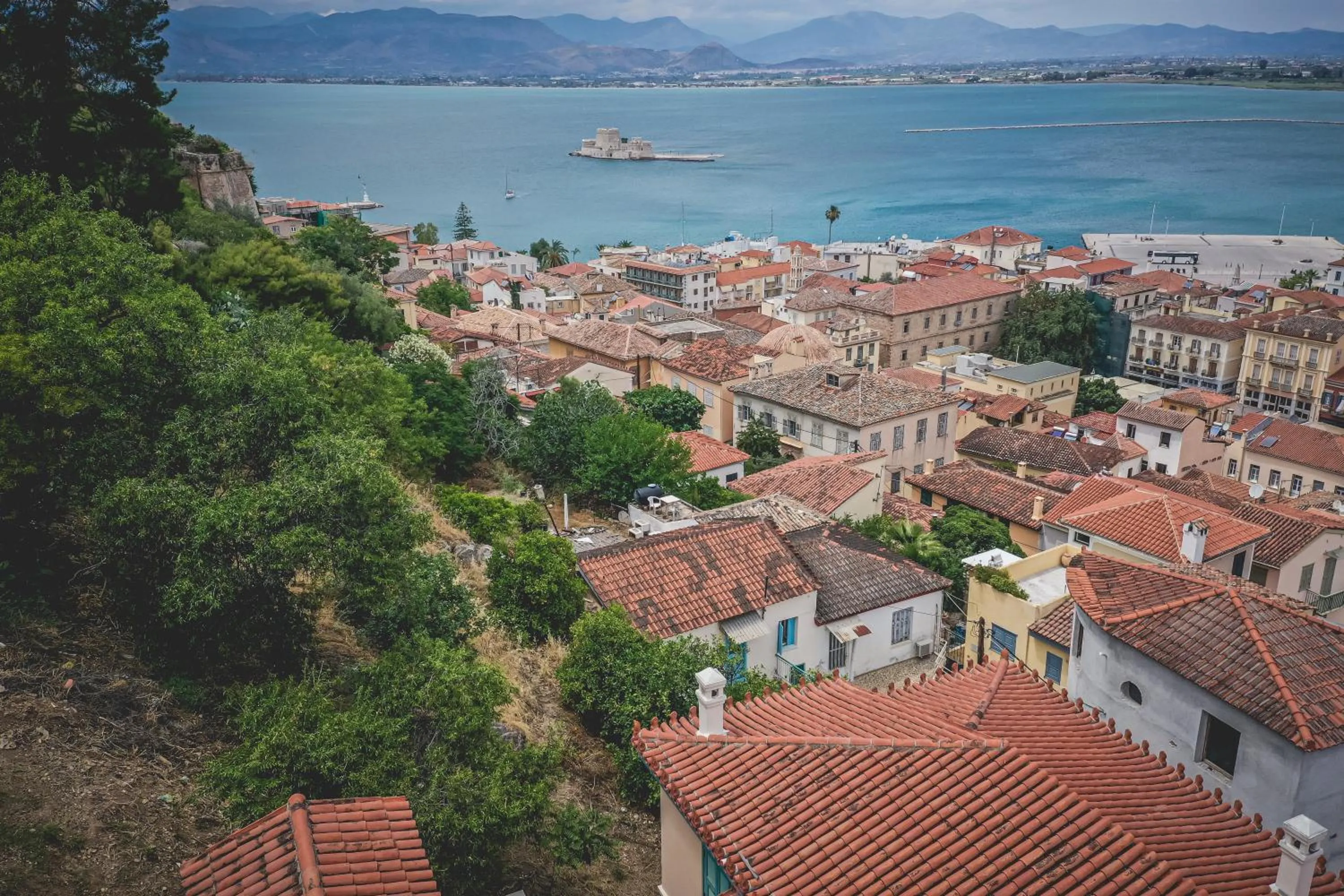 Property building in Acronafplia Pension A