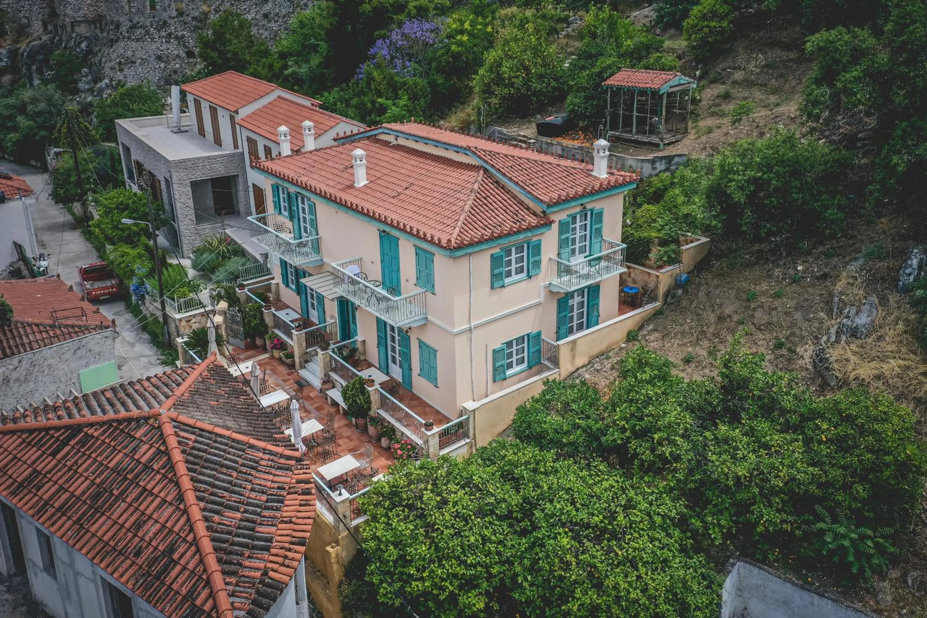 Property building in Acronafplia Pension A