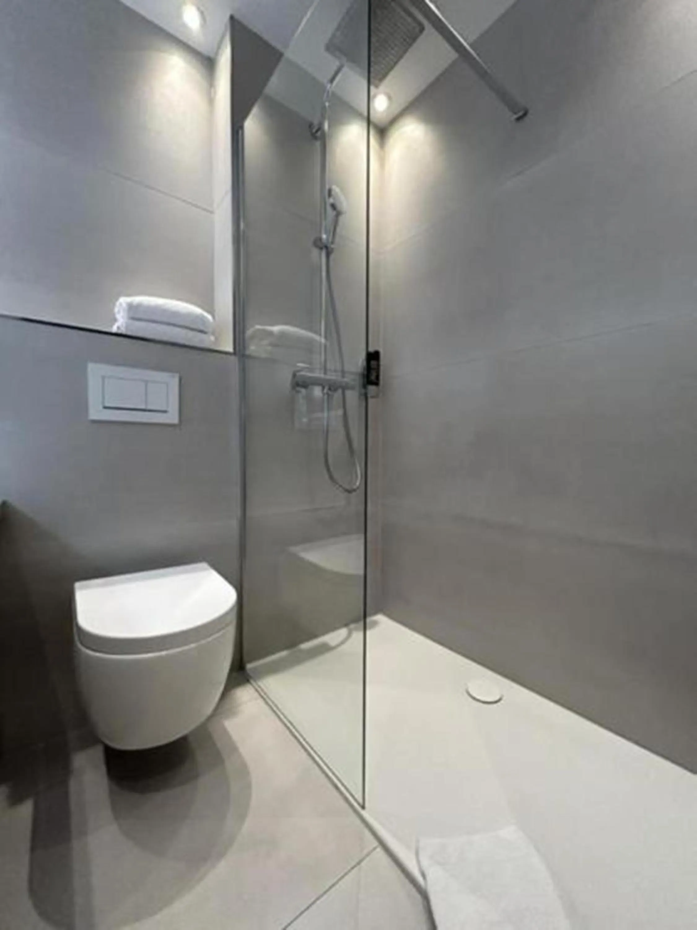 Bathroom in Hotel am Karlstor