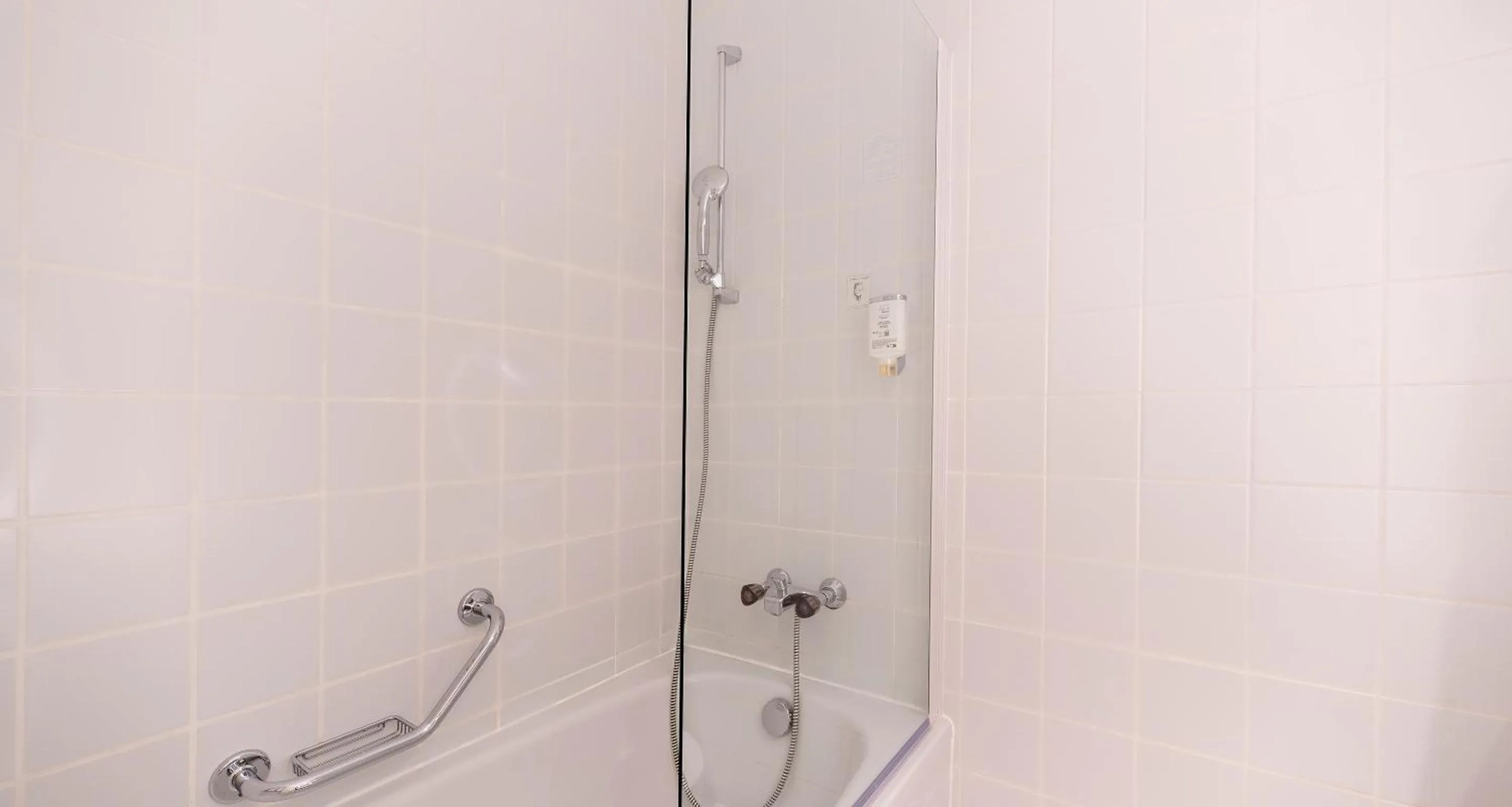 Bathroom in AMBER HOTEL Chemnitz Park