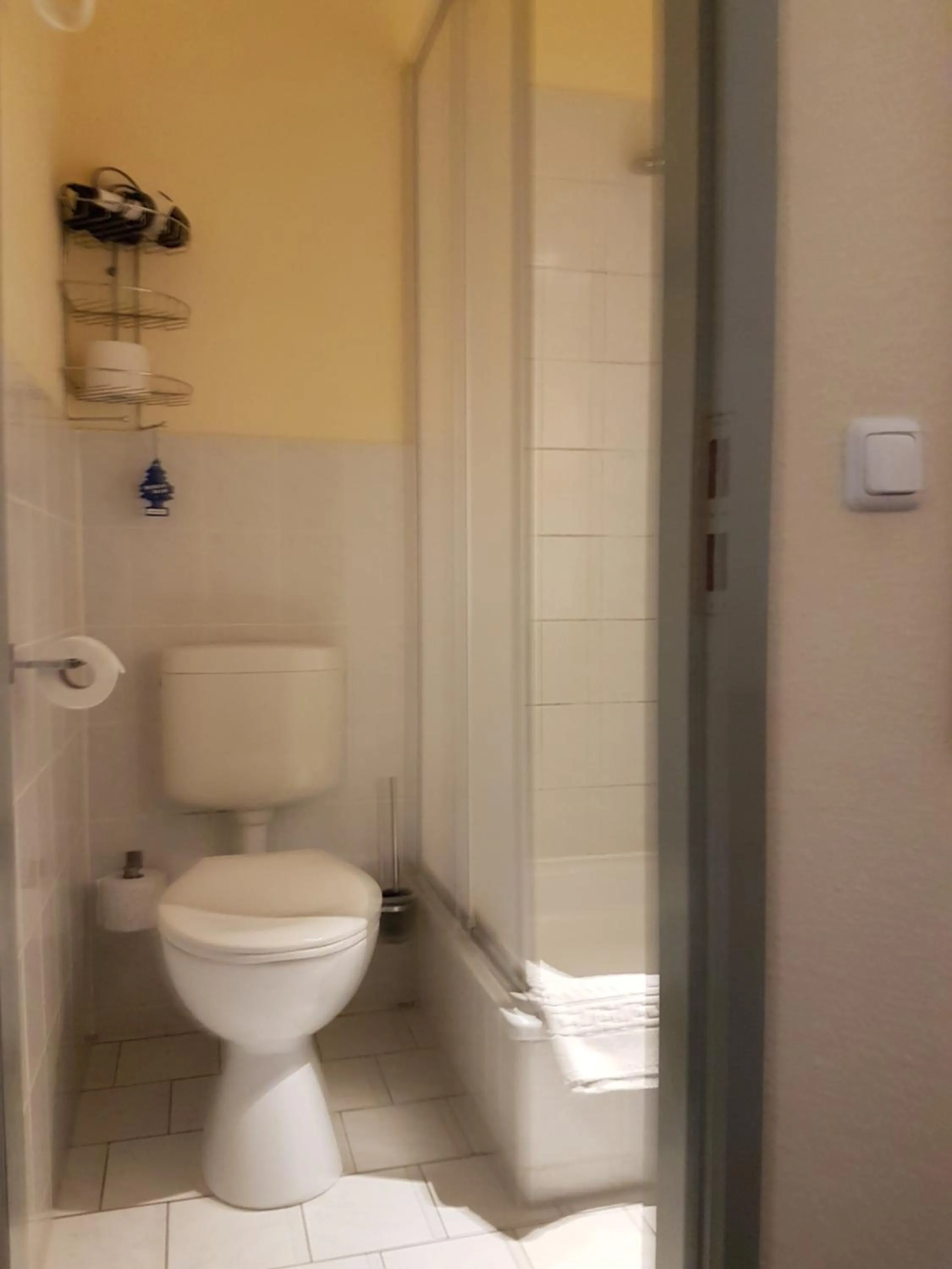 Bathroom in Pension Hubertus