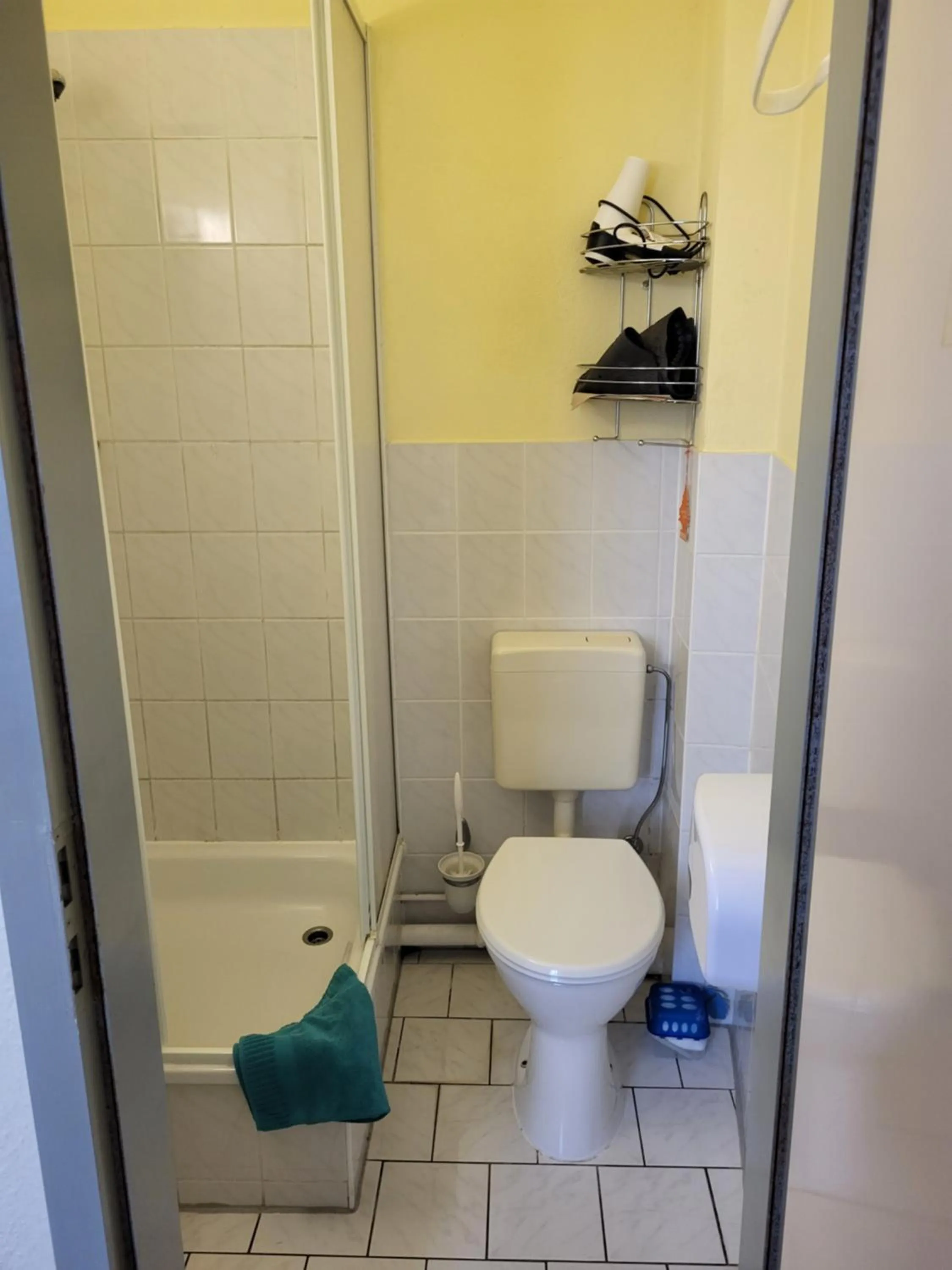 Bathroom in Pension Hubertus