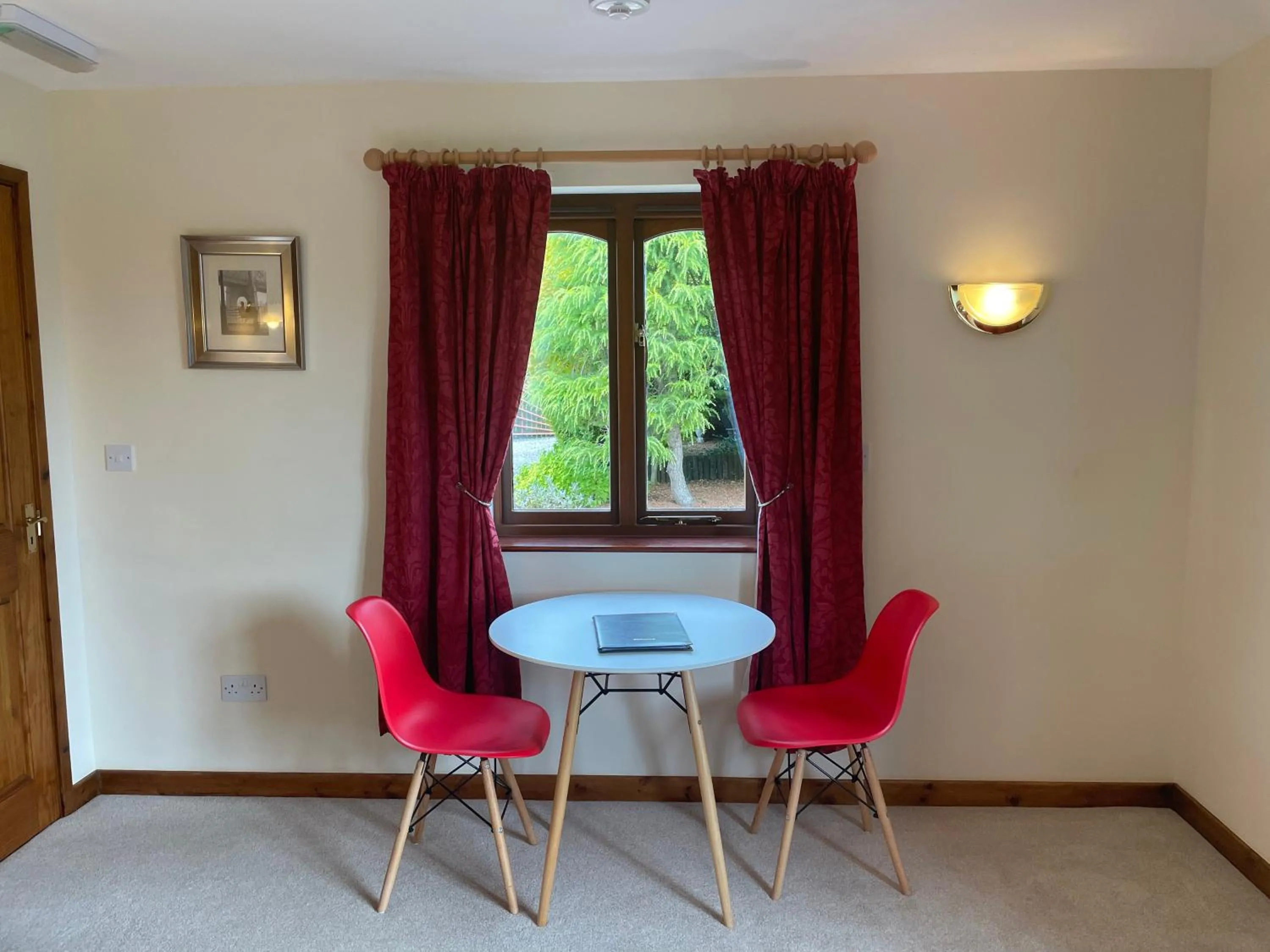 Seating area in Sunset House Bed and Breakfast