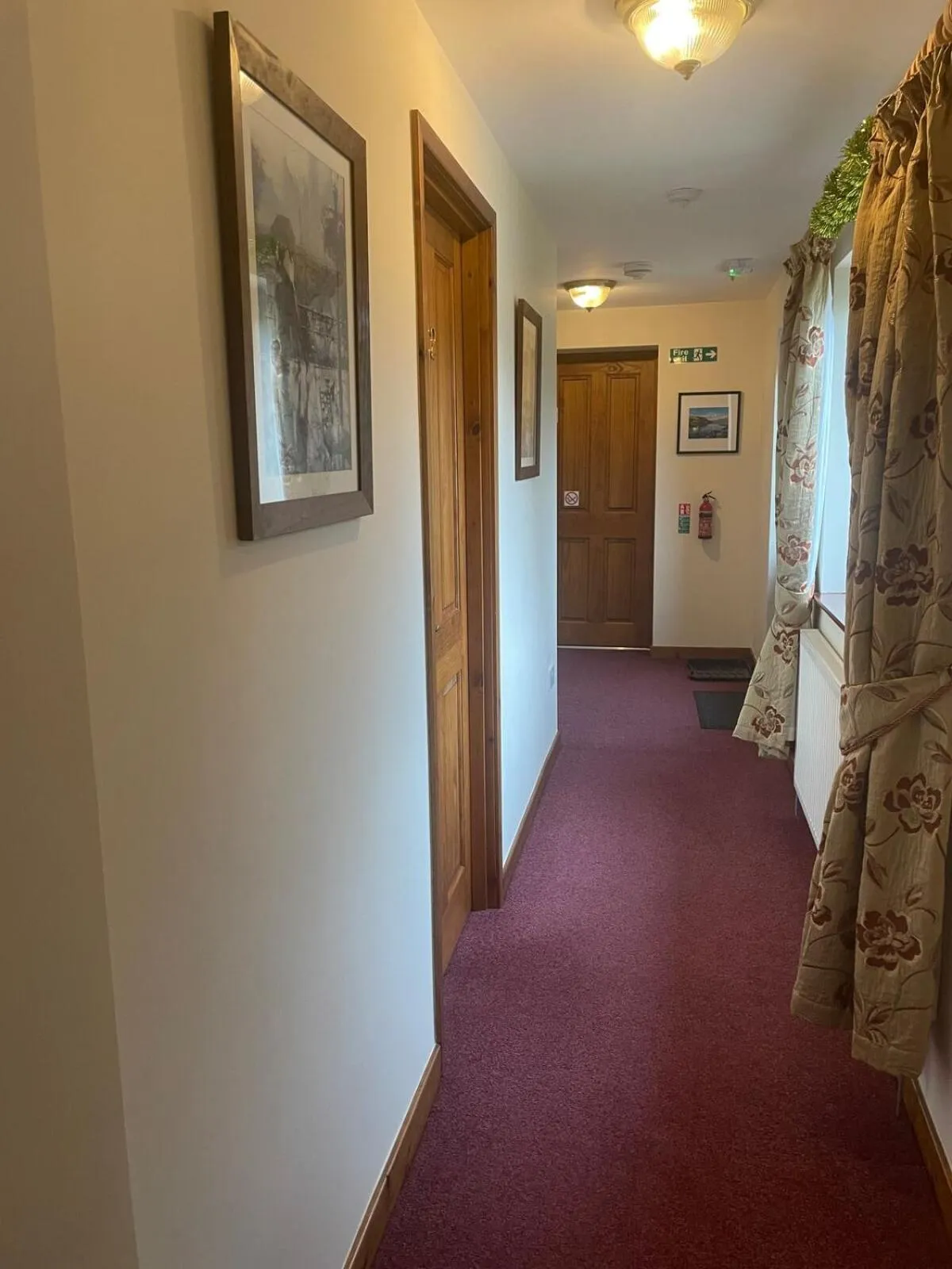 Photo of the whole room in Sunset House Bed and Breakfast