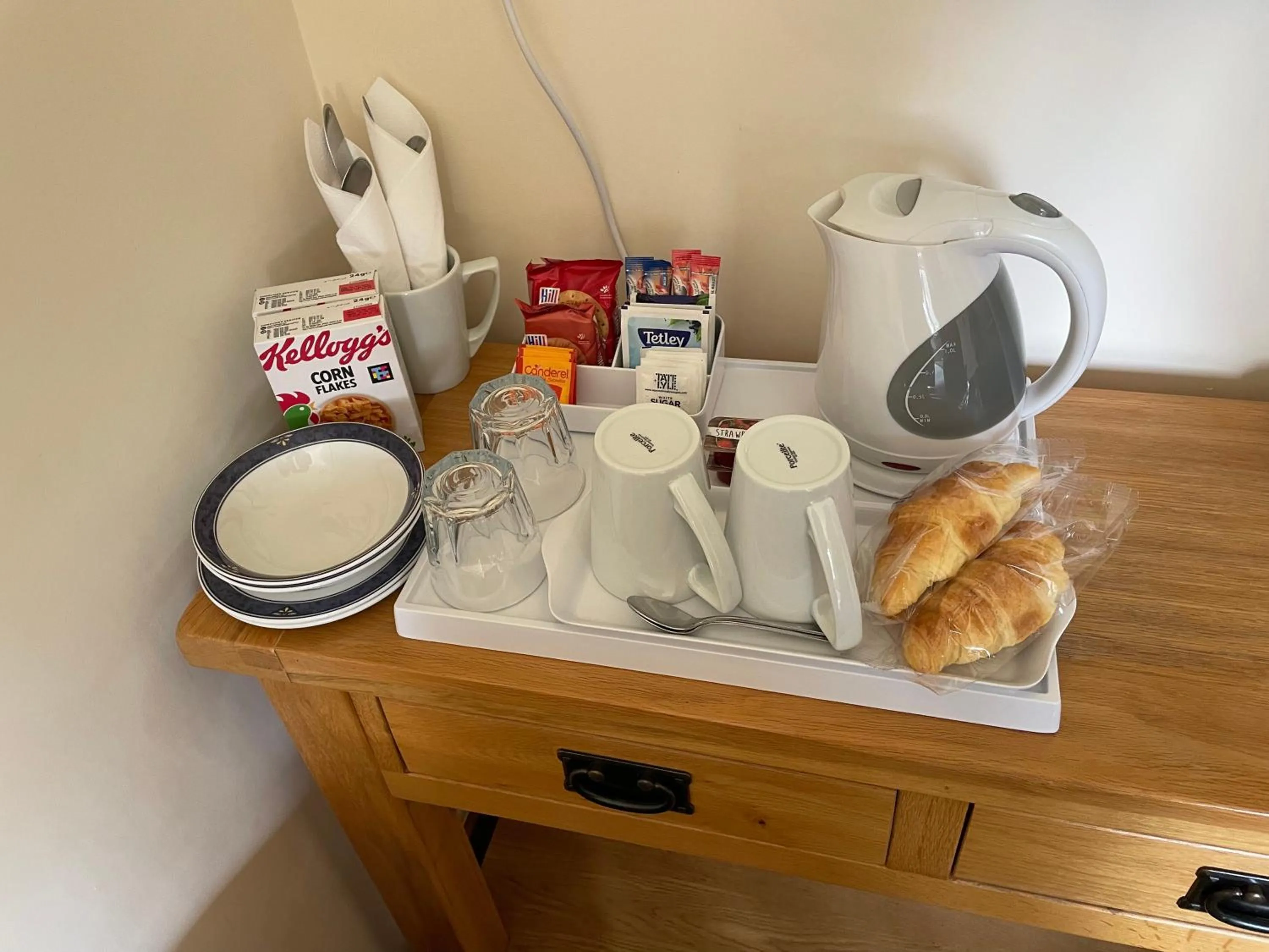 Coffee/tea facilities in Sunset House Bed and Breakfast