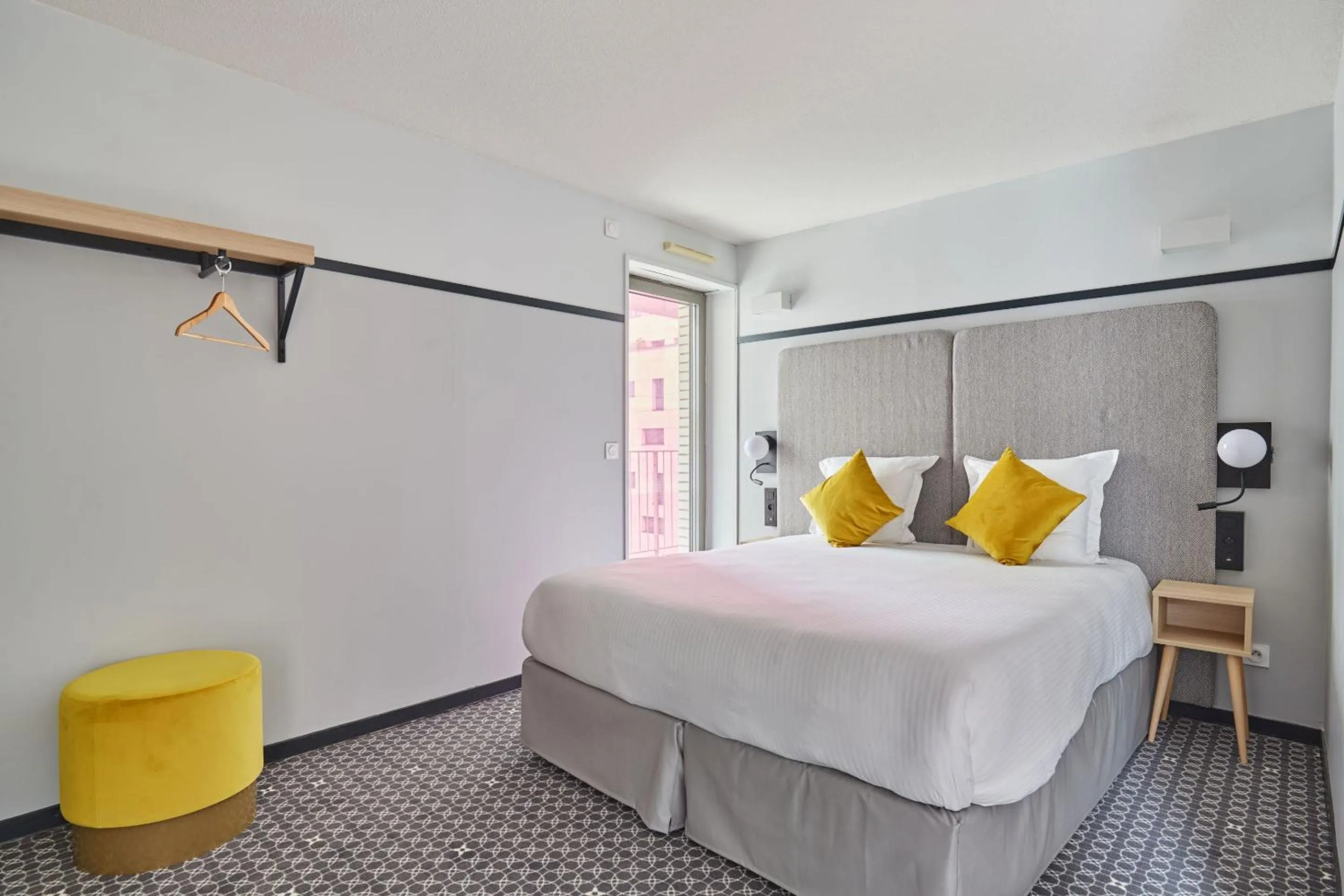 Bed in Appart'hôtel Odalys City - Lyon Centre Confluence