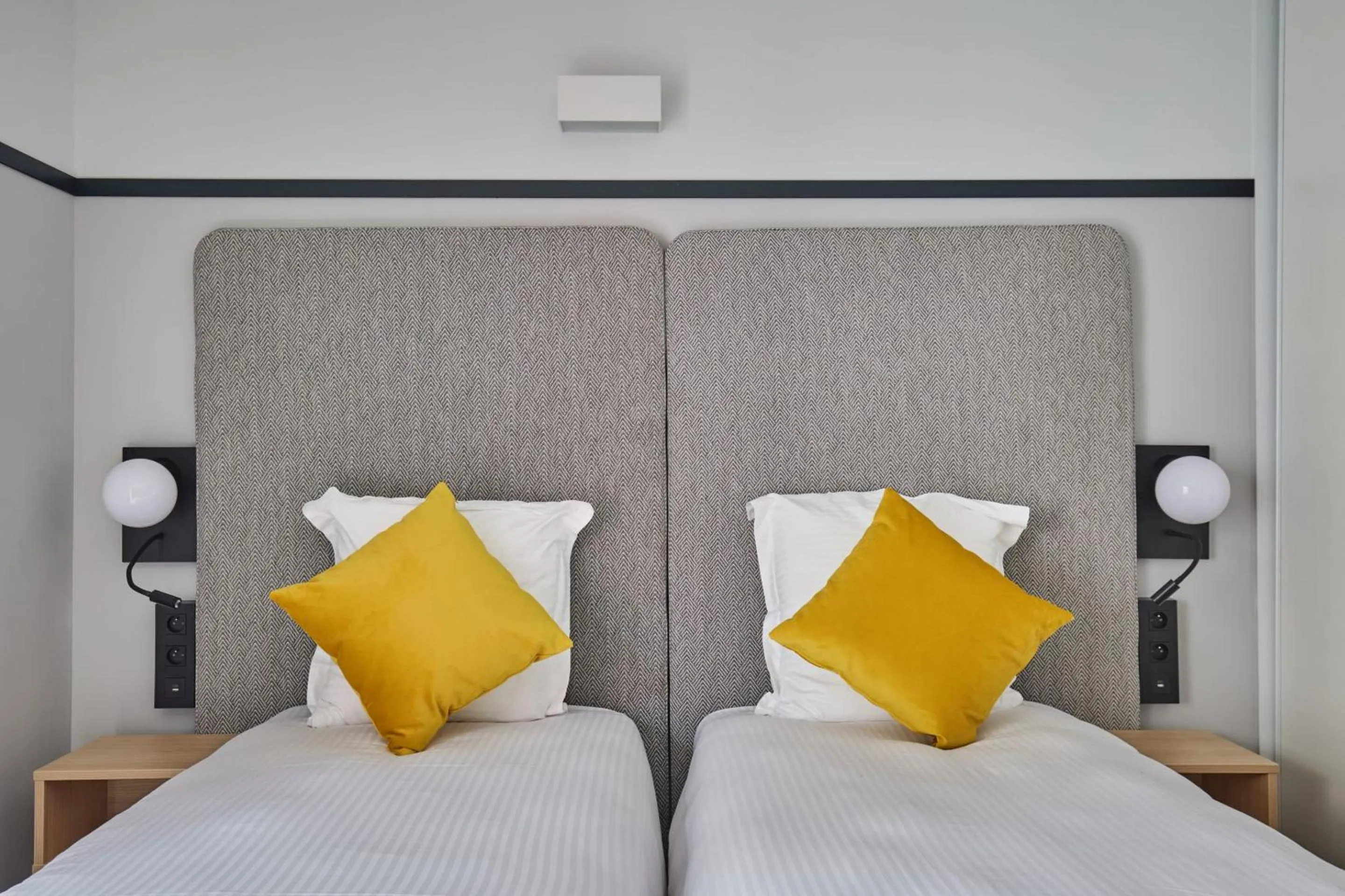 Bed in Appart'hôtel Odalys City - Lyon Centre Confluence