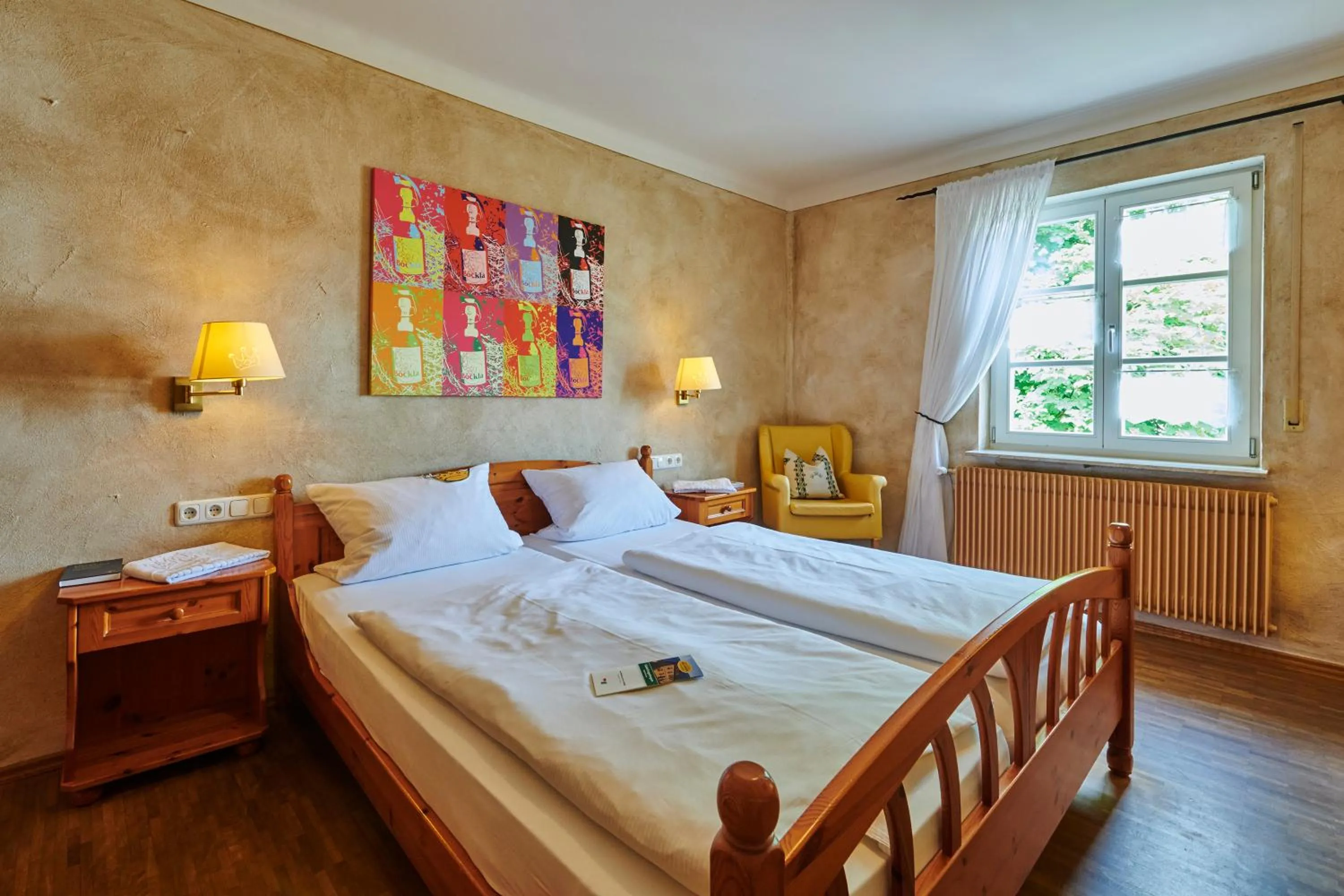 Photo of the whole room, Bed in Hotel & Brauereigasthof Drei Kronen