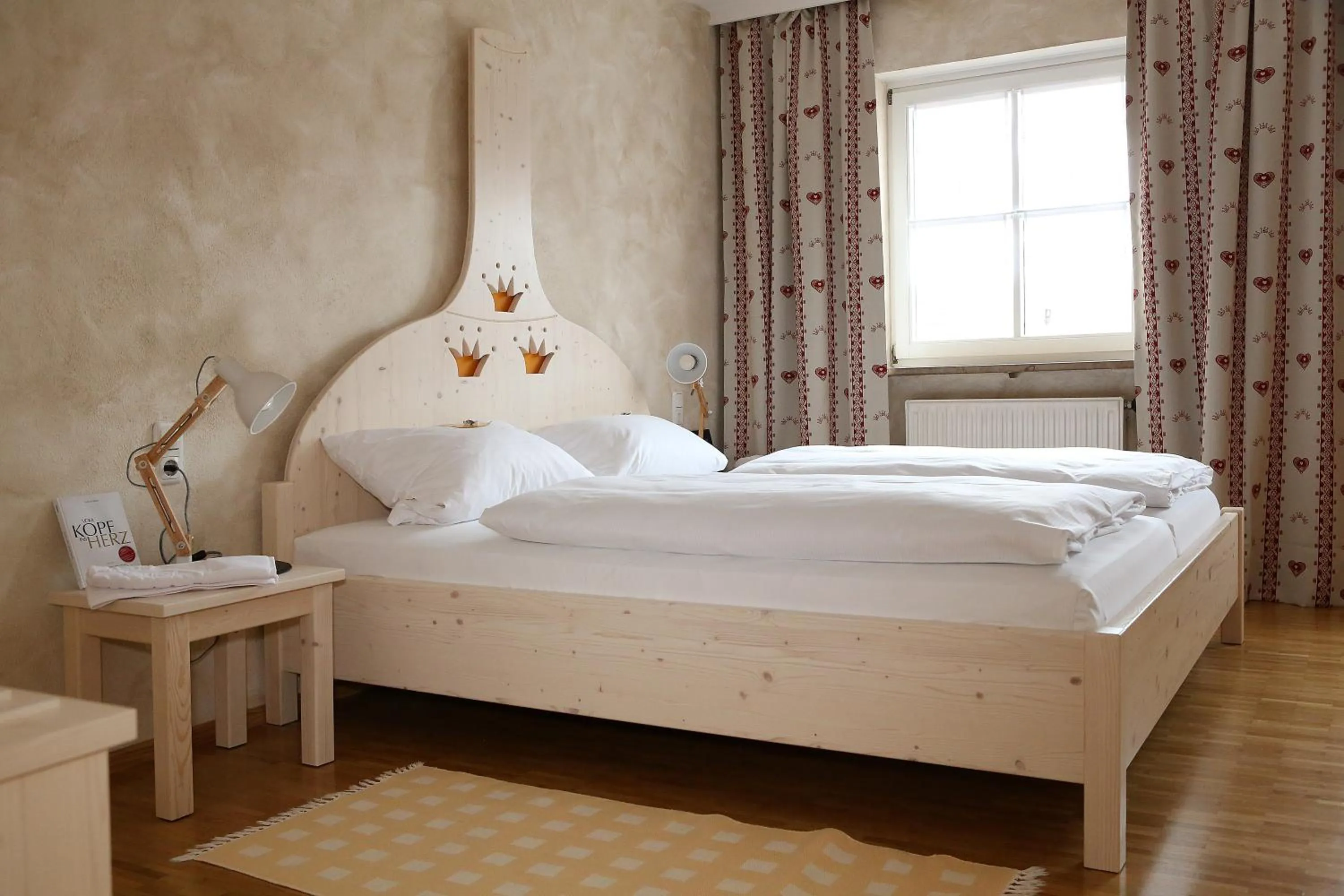 Photo of the whole room, Bed in Hotel & Brauereigasthof Drei Kronen