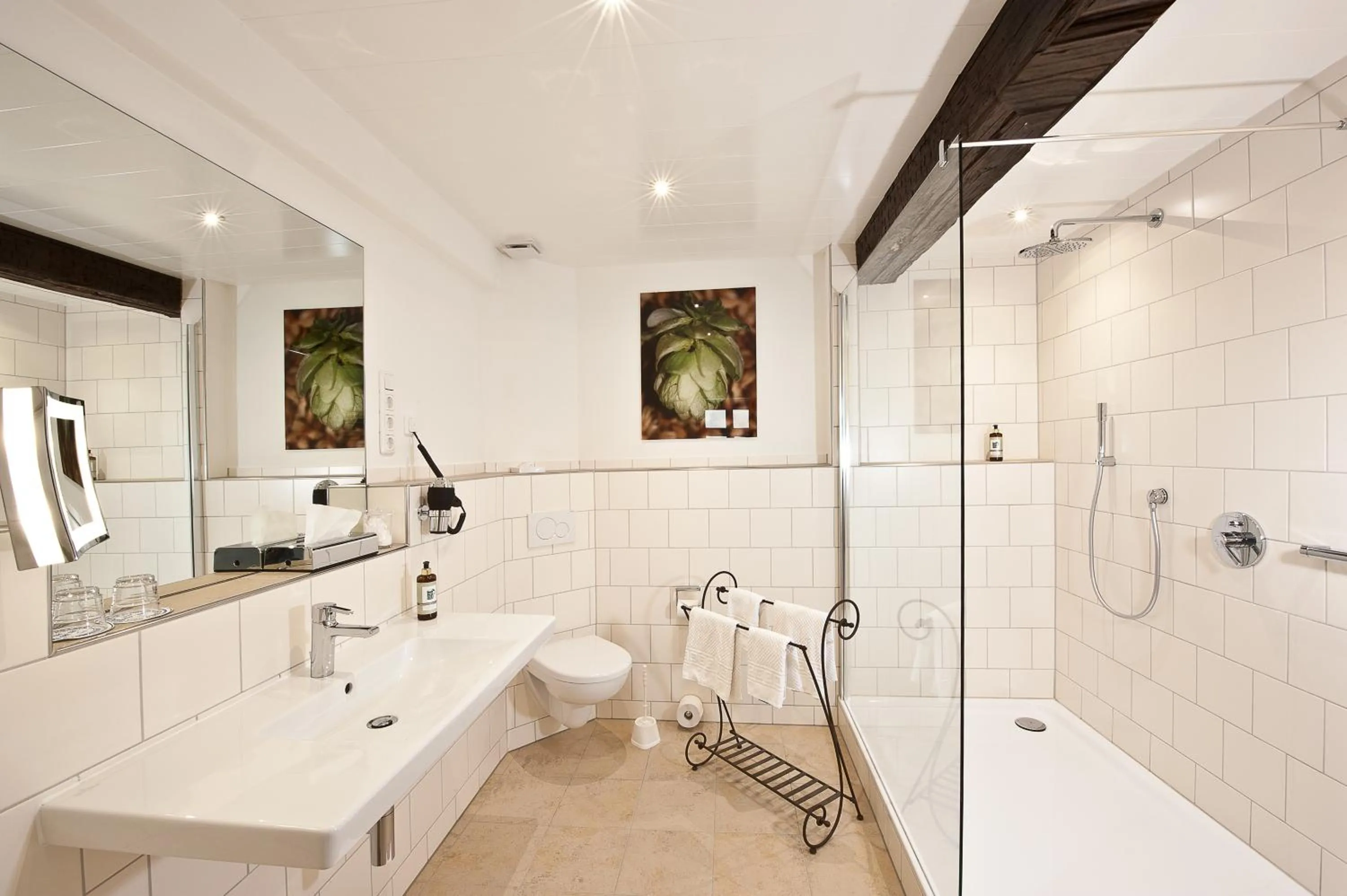 Bathroom in Hotel & Brauereigasthof Drei Kronen