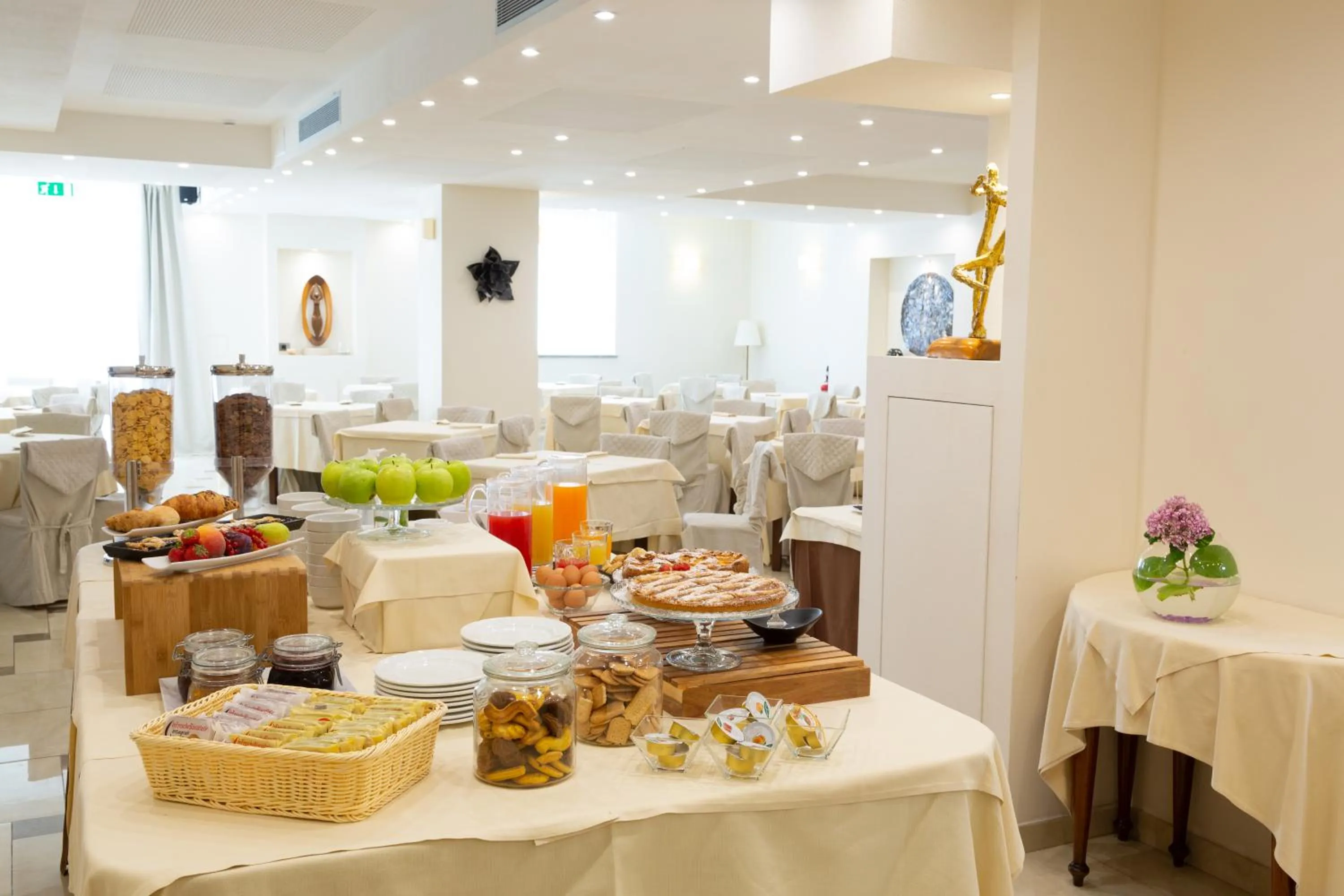 Continental breakfast in Grand Hotel Impero - Wellness & Exclusive SPA