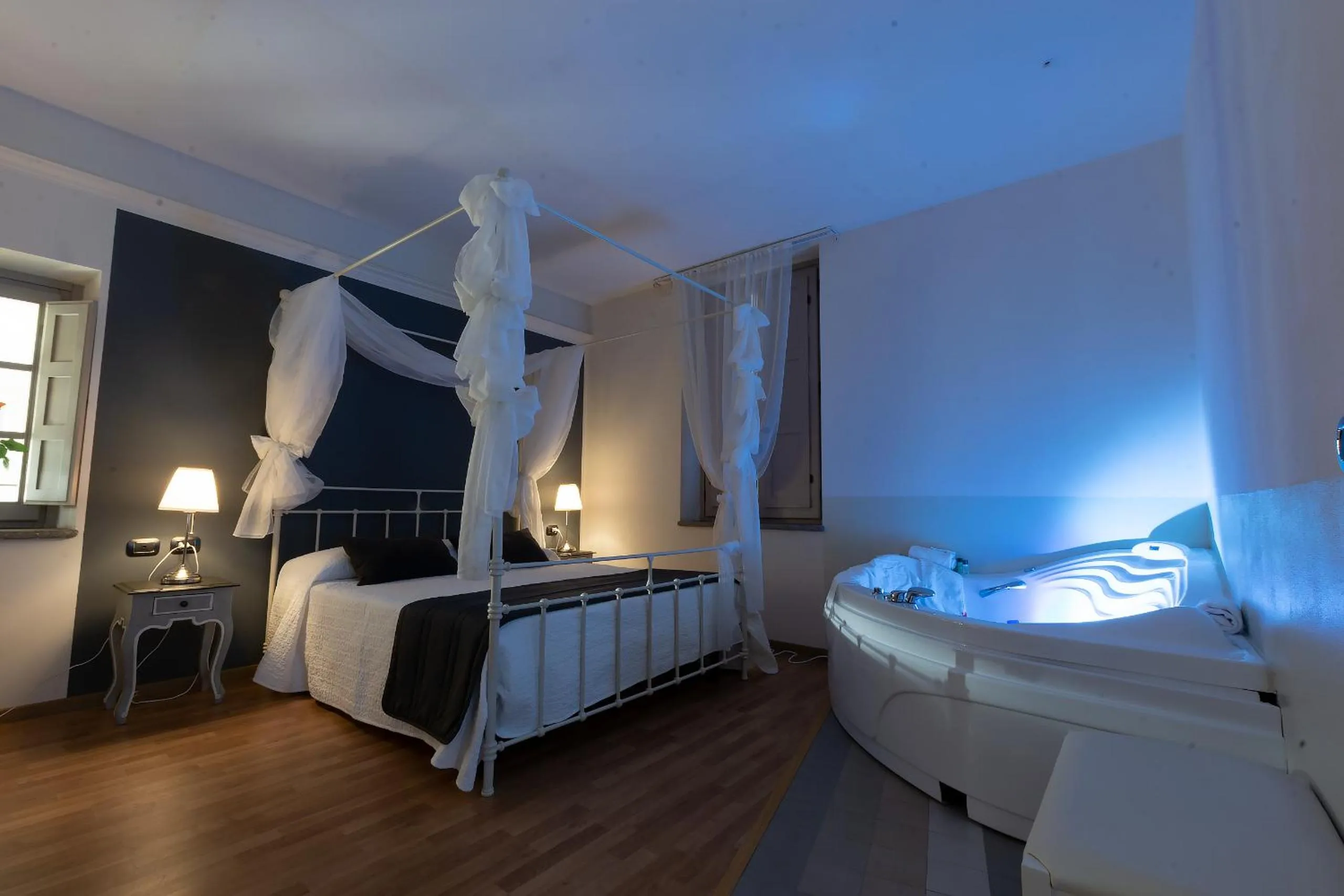 View (from property/room), Bed in Grand Hotel Impero - Wellness & Exclusive SPA