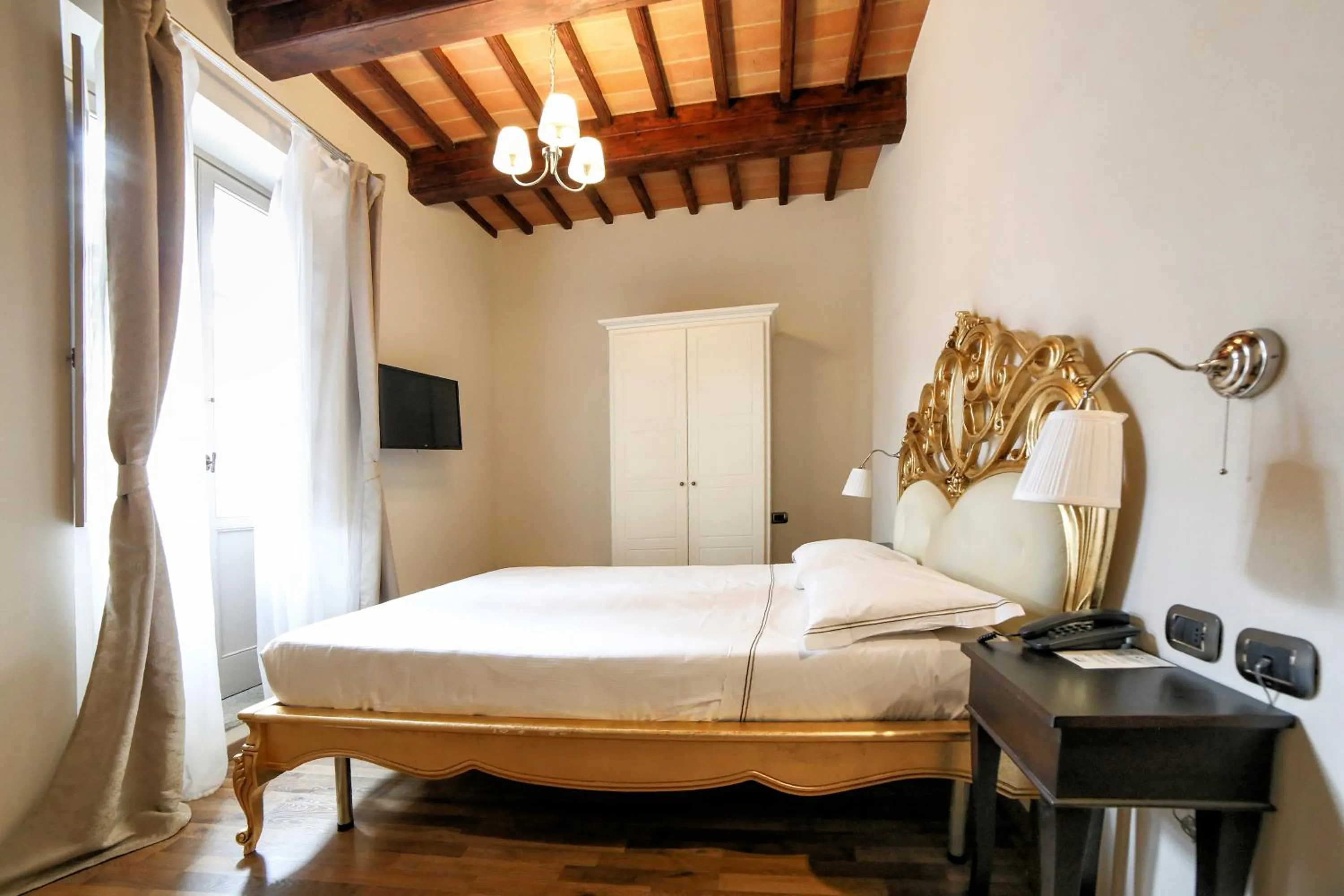 Bed in Grand Hotel Impero - Wellness & Exclusive SPA