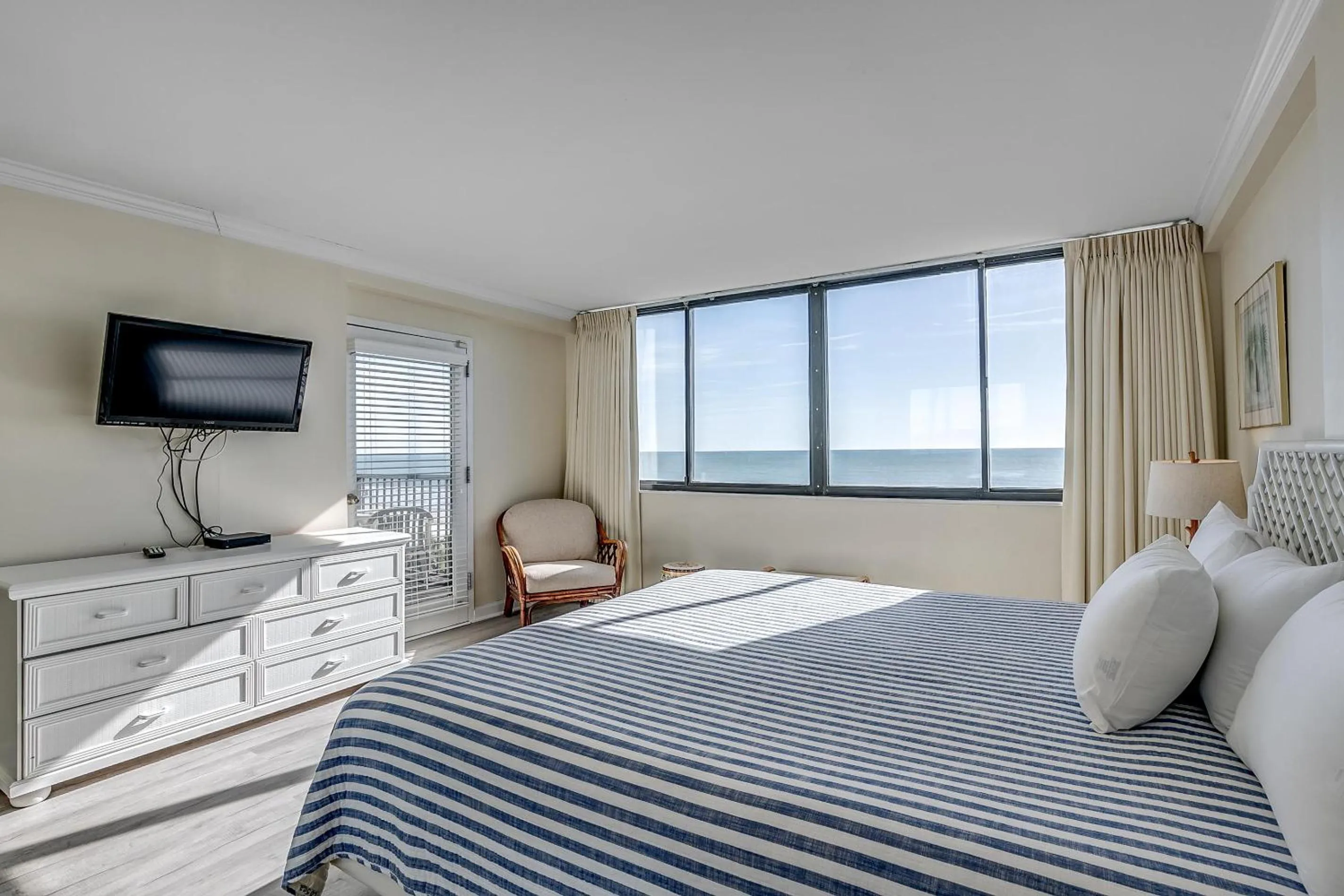 Bed in Carolina Dunes 502