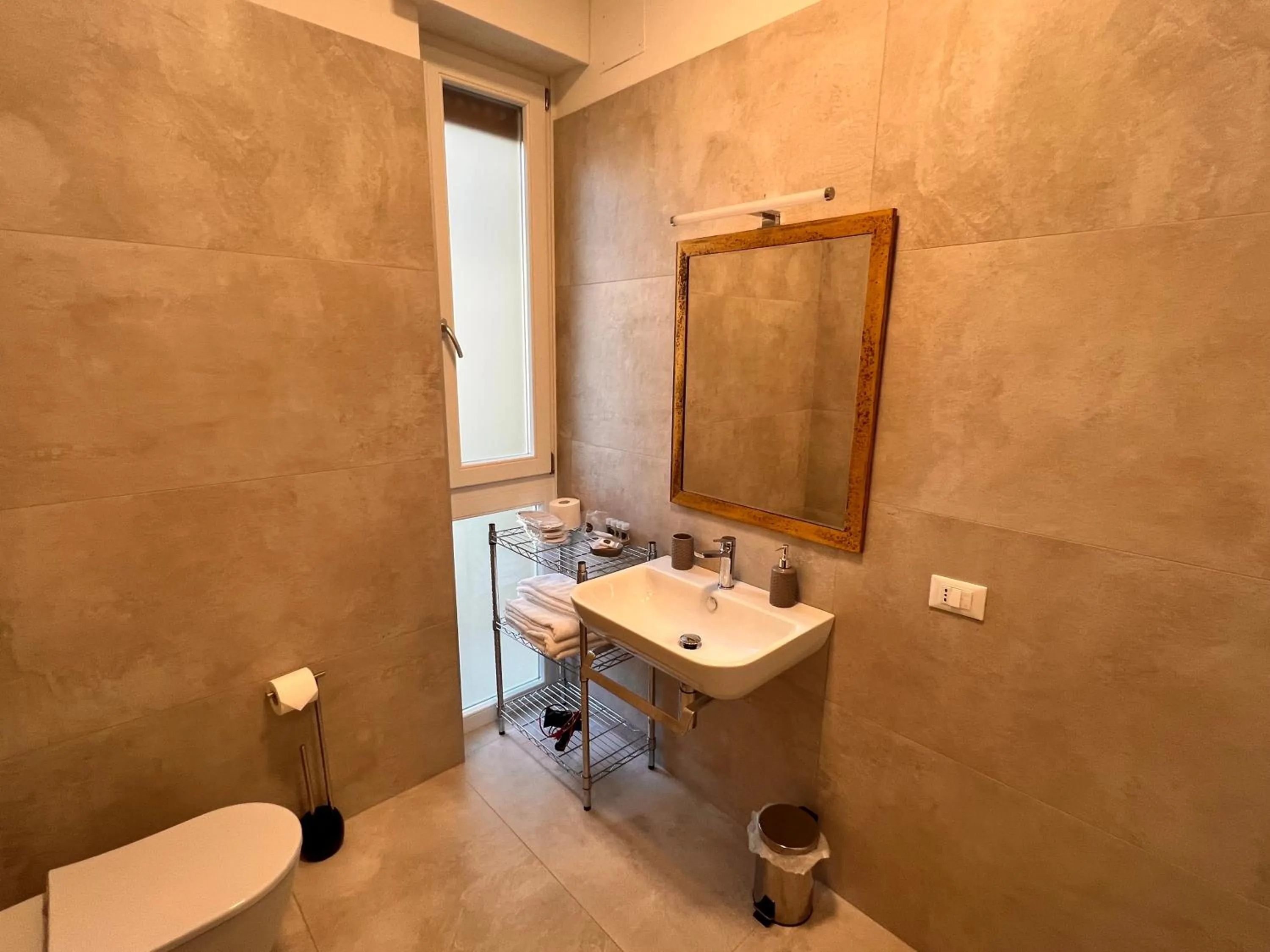 Toilet in 10 Minutes B&B Bed & Breakfast