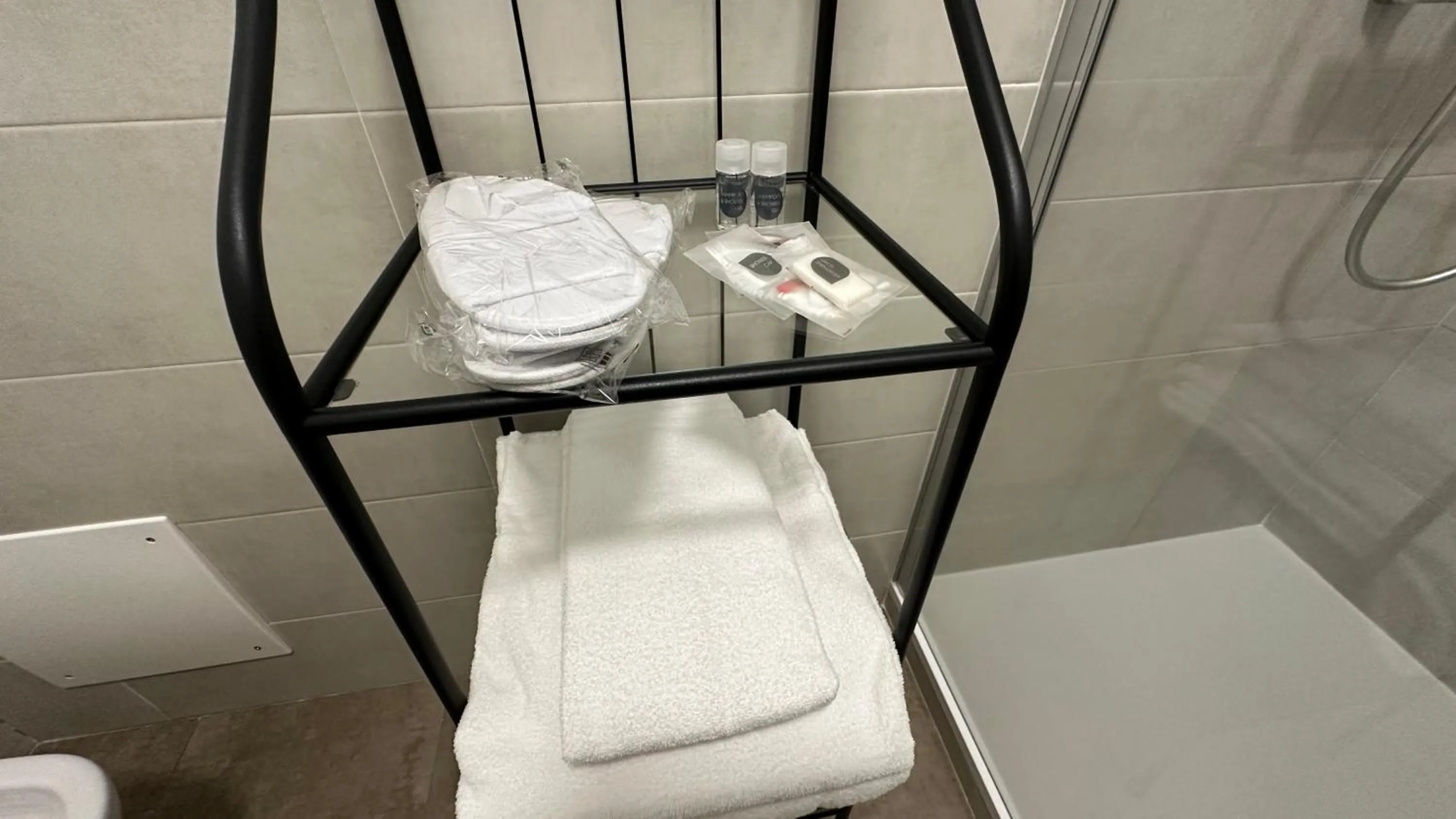 Shower in 10 Minutes B&B Bed & Breakfast