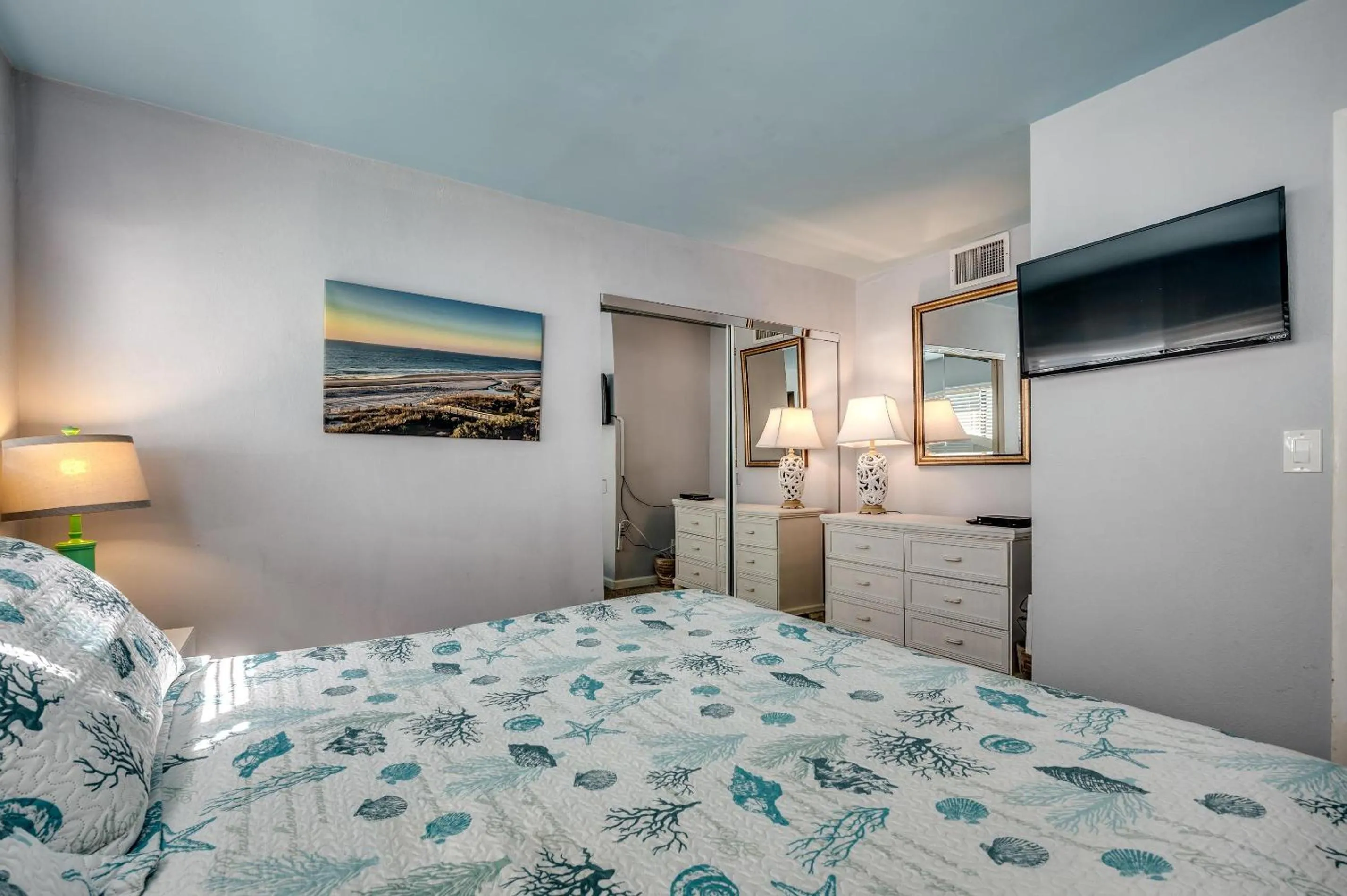 Bed in Carolina Dunes - 506