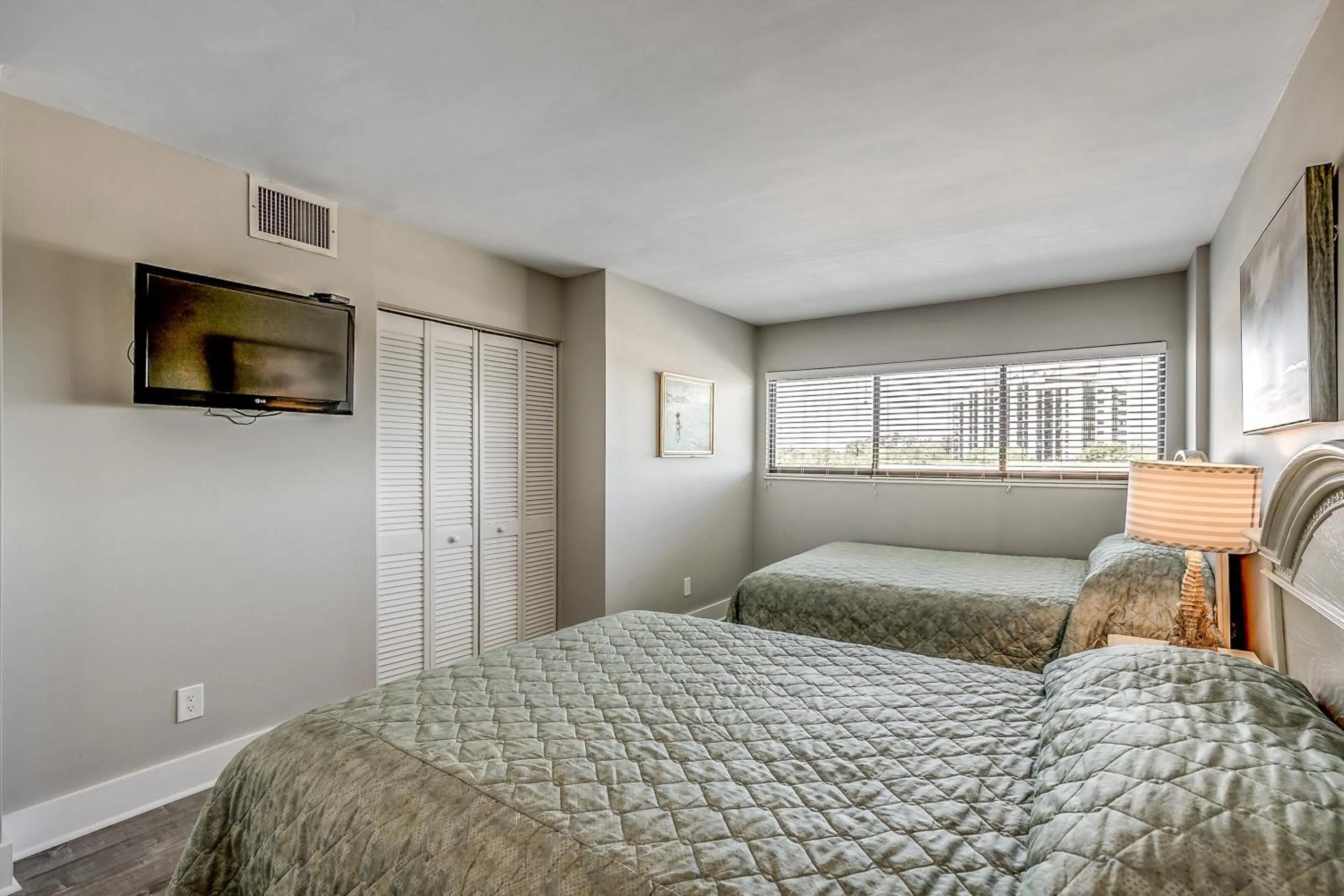 Bed in Carolina Dunes - 403