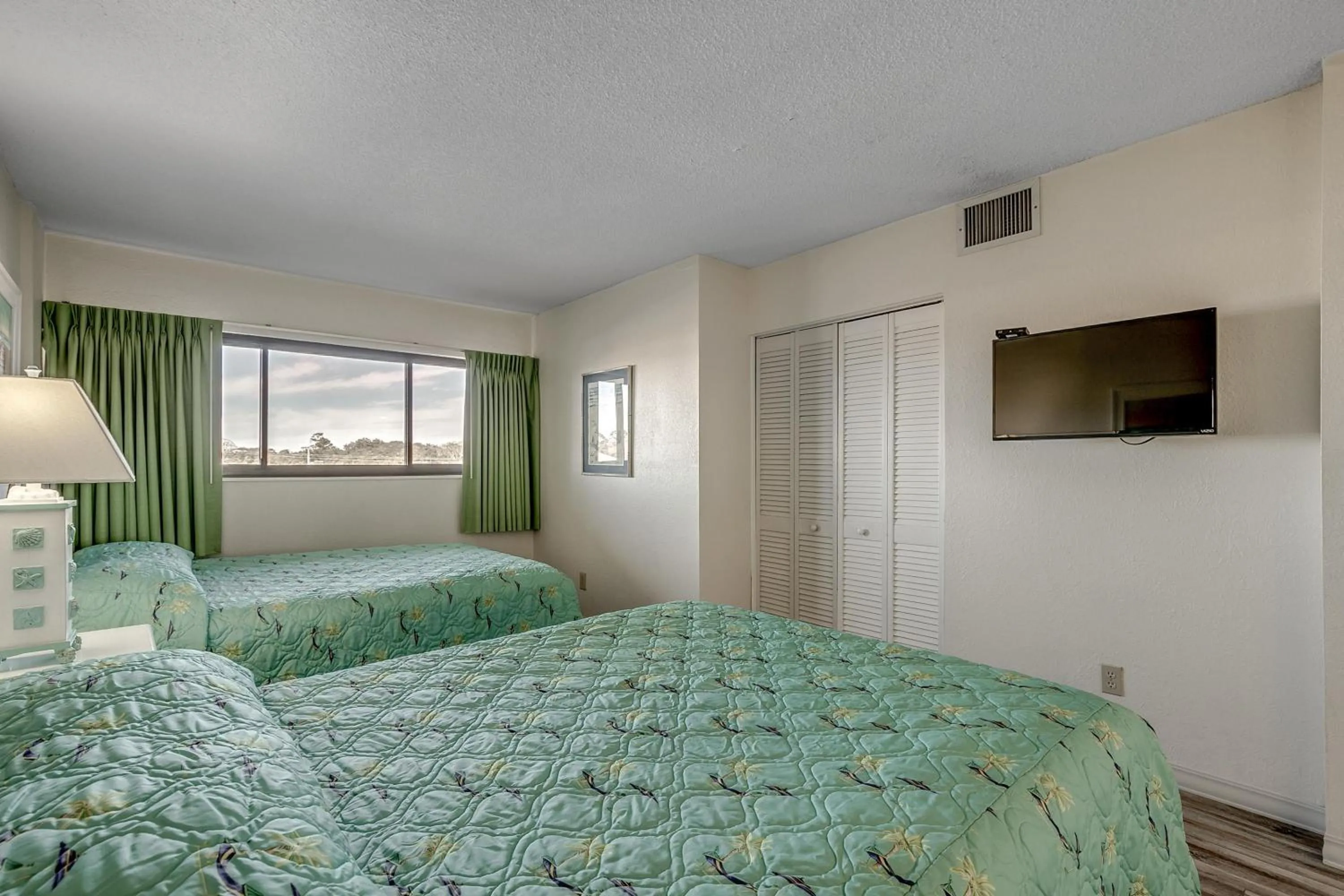 Bed in Carolina Dunes 302