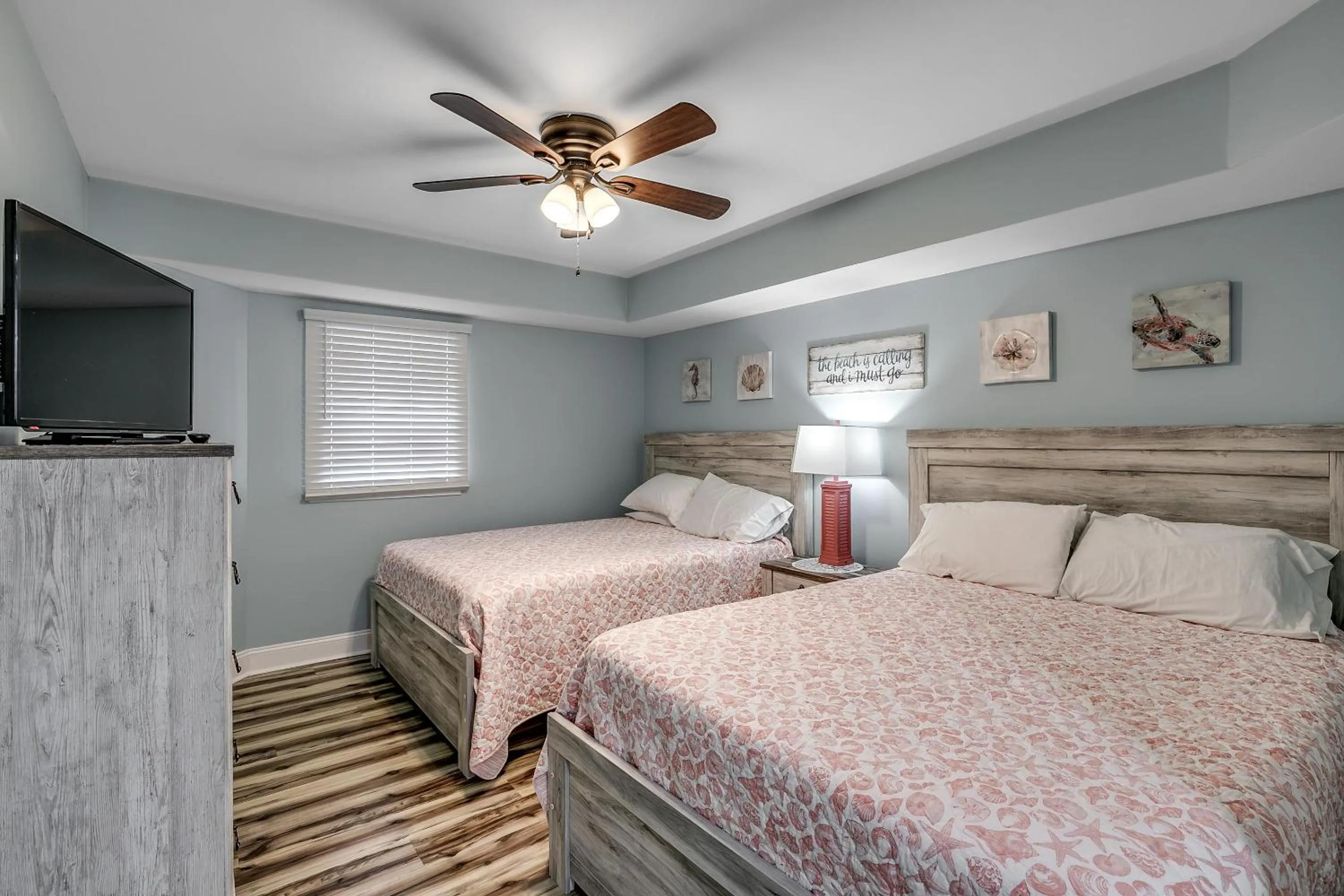 Bed in South Wind 902