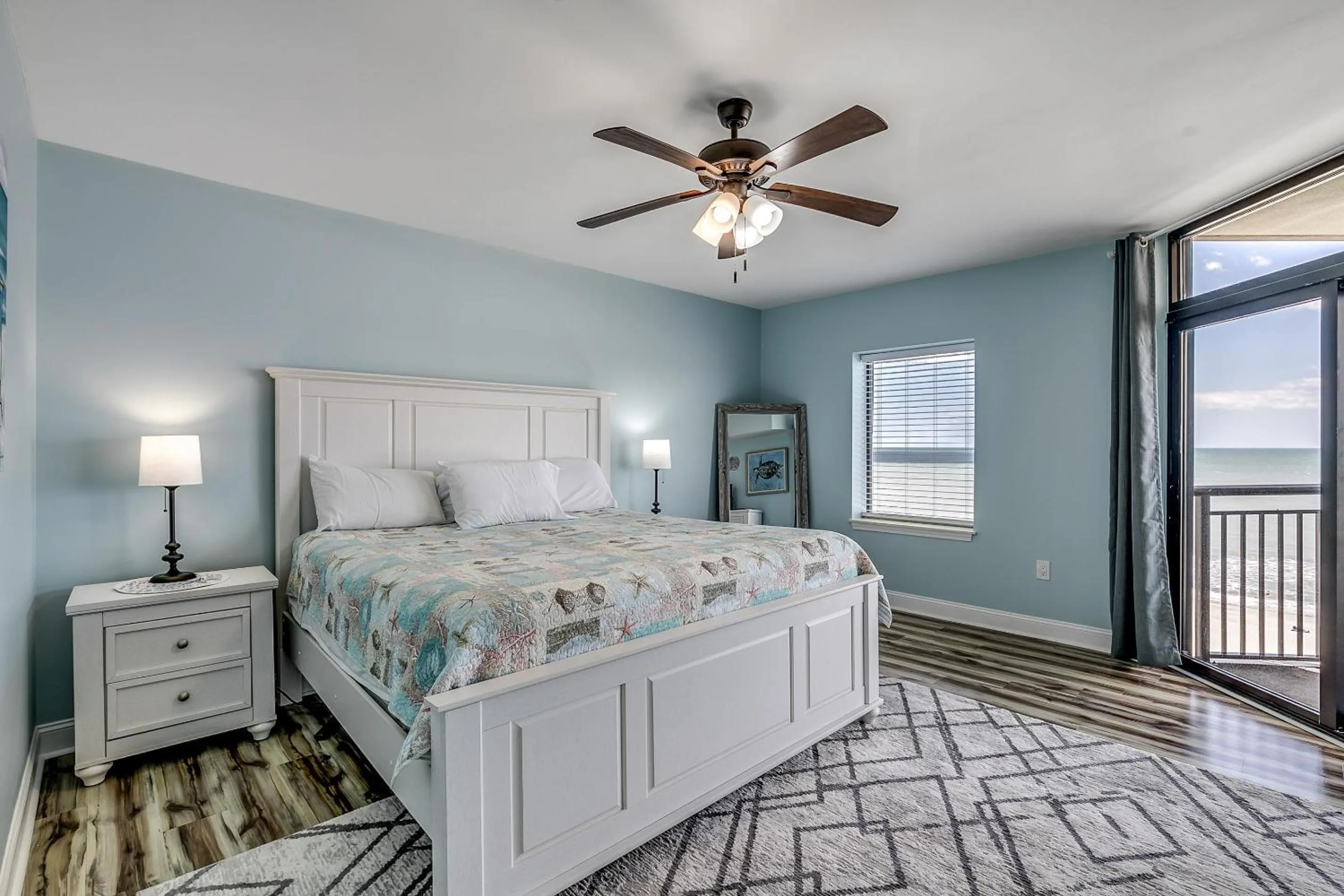 Bed in South Wind 902