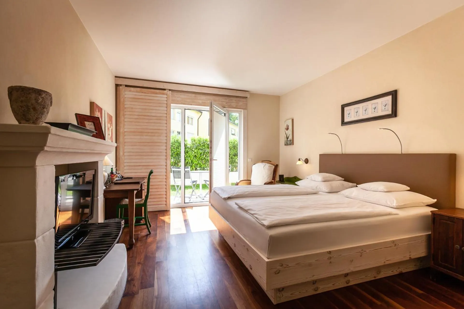 Photo of the whole room, Bed in Hotel Hirschen in Freiburg-Lehen