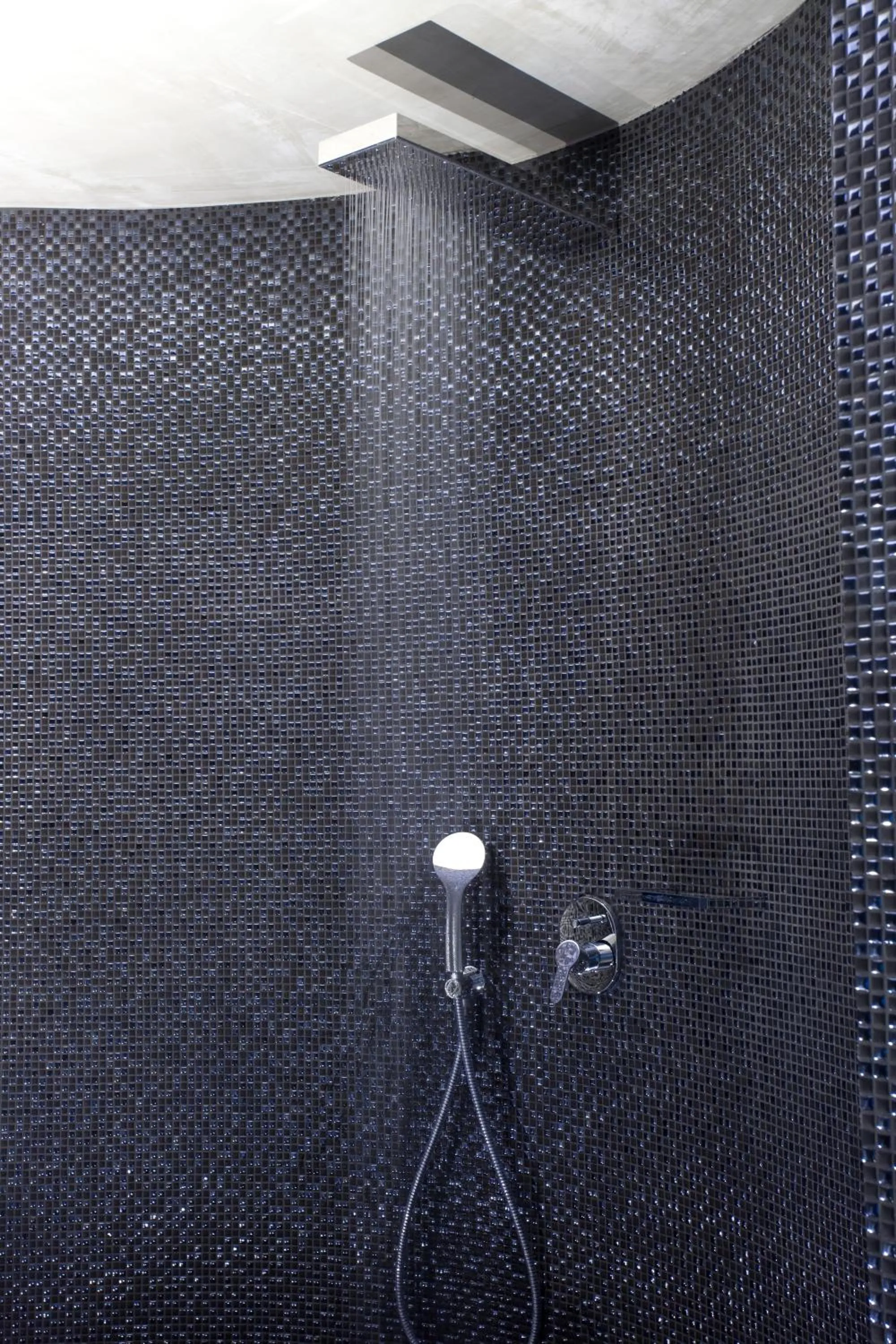 Bathroom in Mood - Private Suites