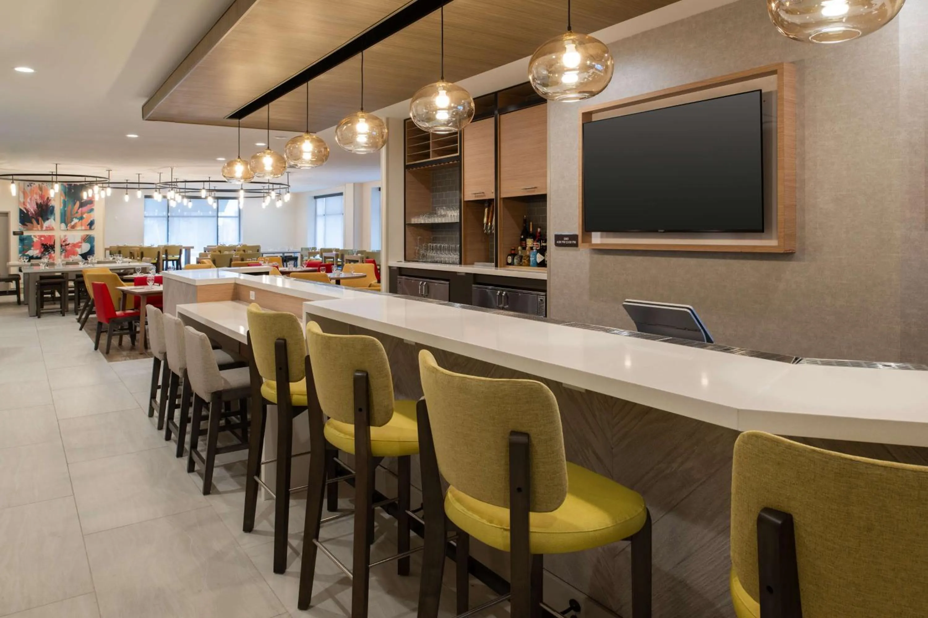 Lounge or bar in Hilton Garden Inn Tacoma Downtown