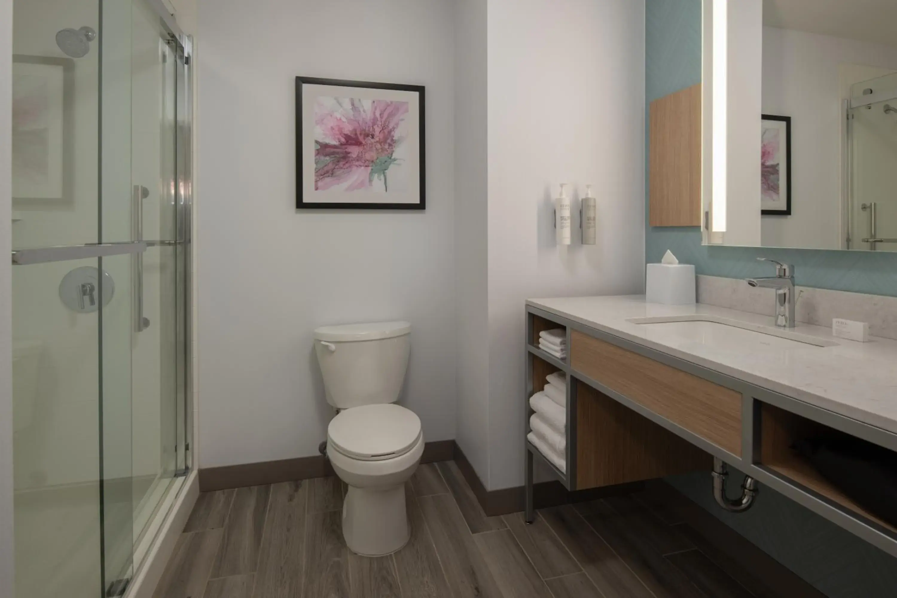 King Room with Sofa Bed - Non-Smoking in Hilton Garden Inn Tacoma Downtown King Room with Sofa Bed - Non-Smoking in Hilton Garden Inn Tacoma Downtown