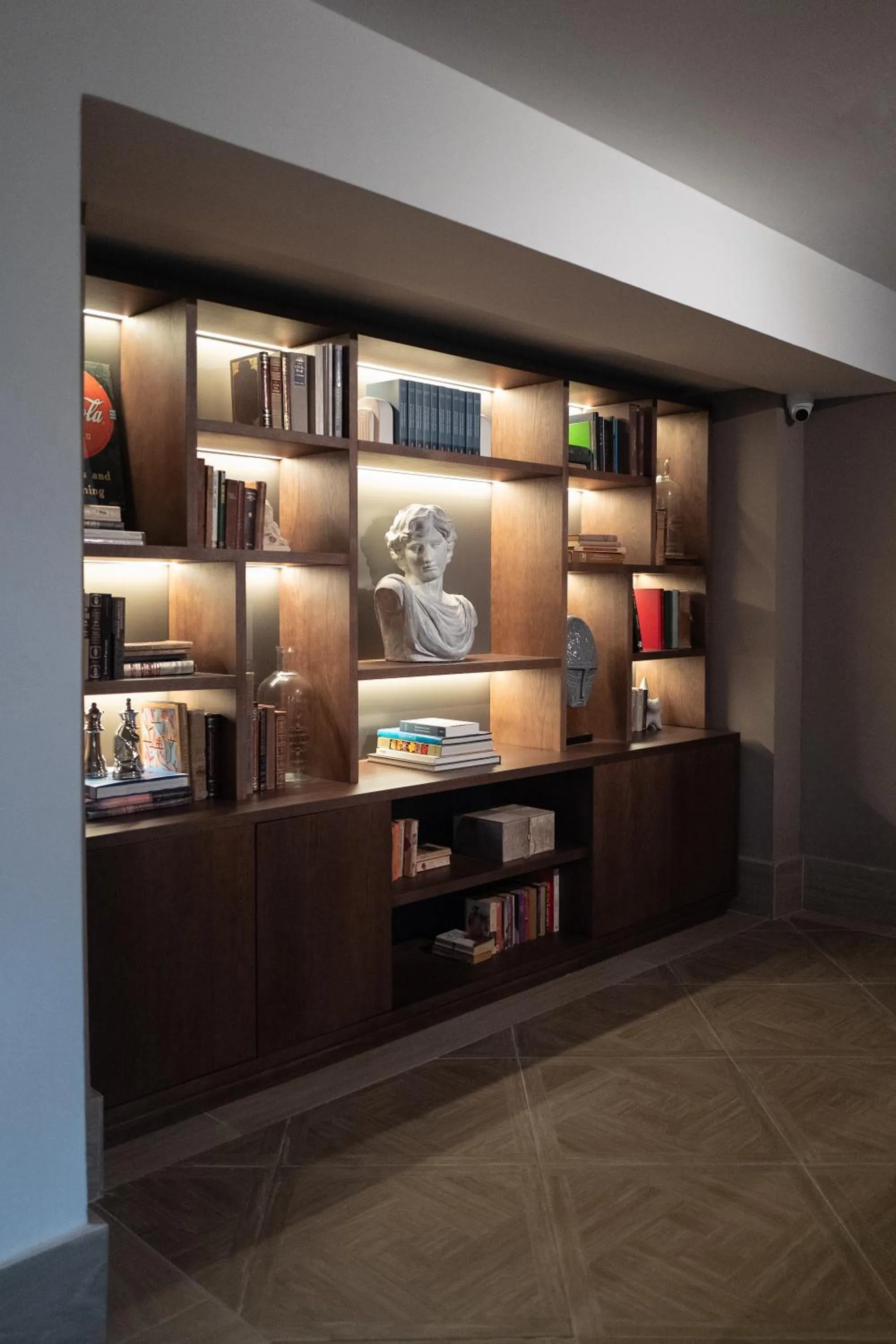 Library in Camp David Ranch