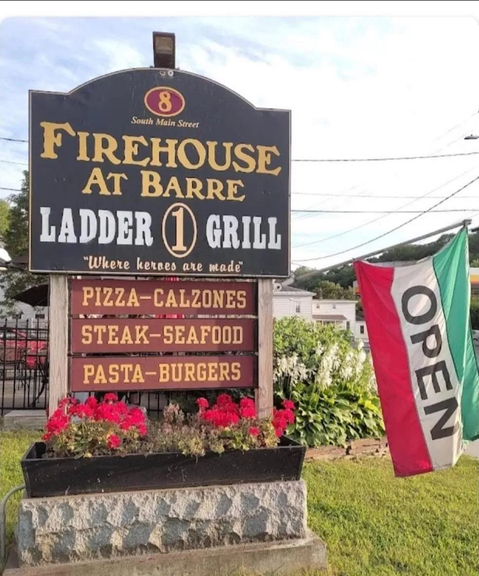 Restaurant/places to eat in Firehouse Inn