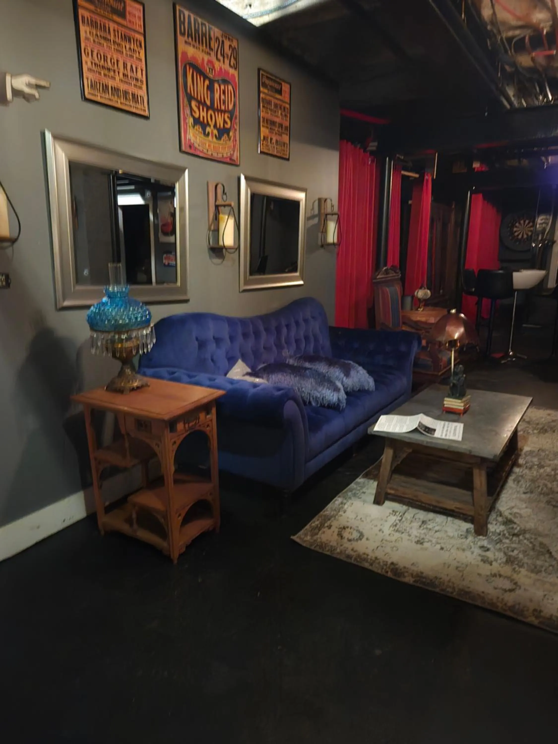 Restaurant/places to eat in Firehouse Inn