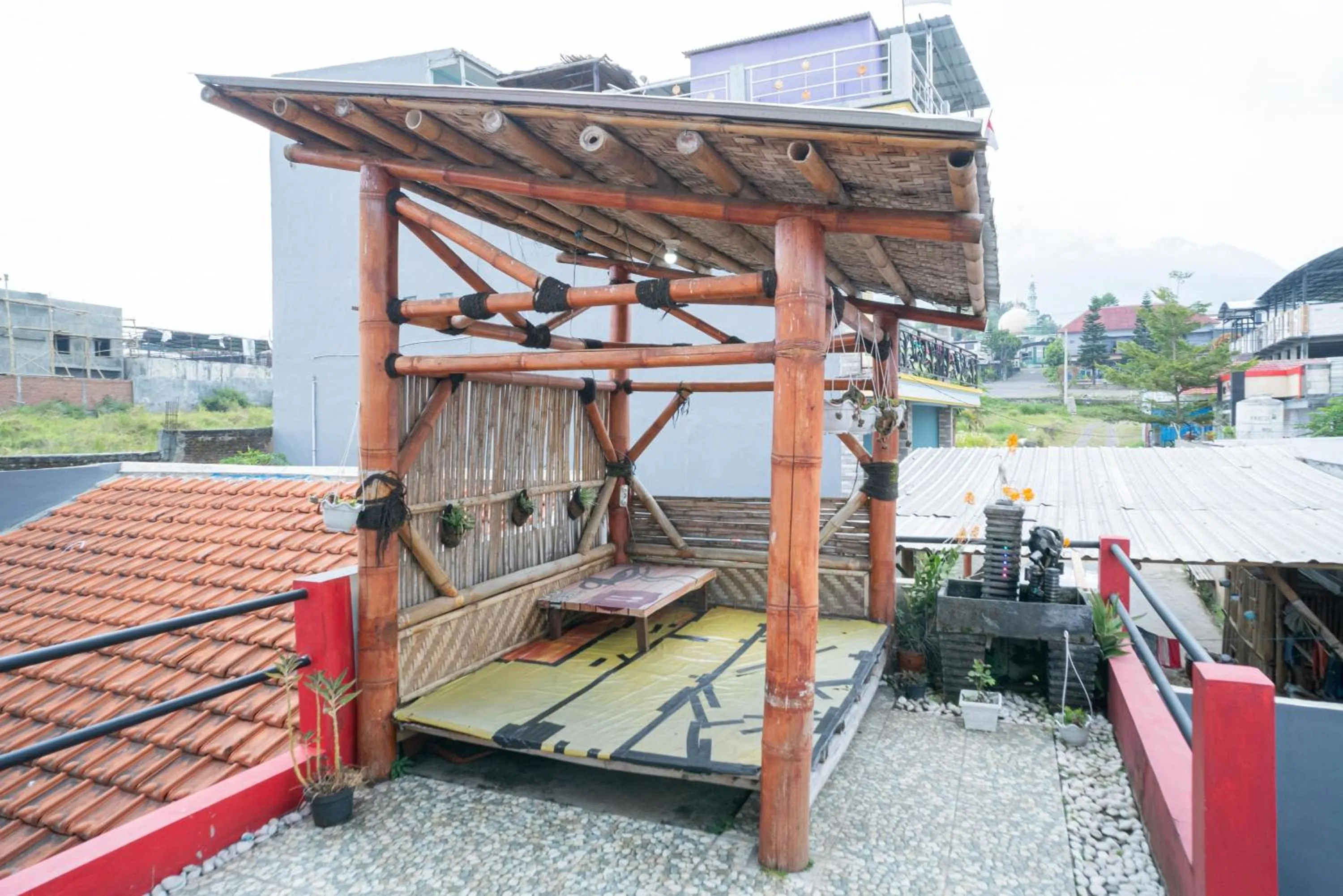 Balcony/Terrace in RedDoorz at Oro Oro Ombo Batu