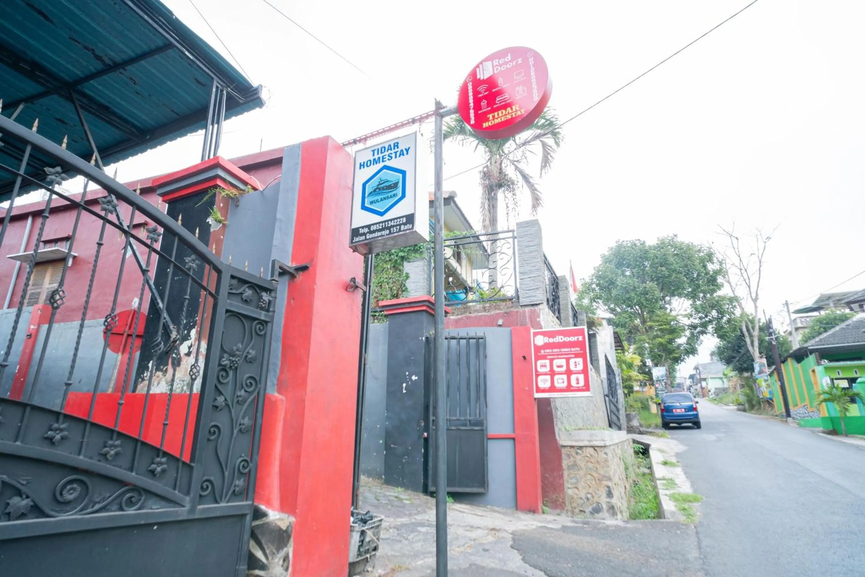 Property building in RedDoorz at Oro Oro Ombo Batu