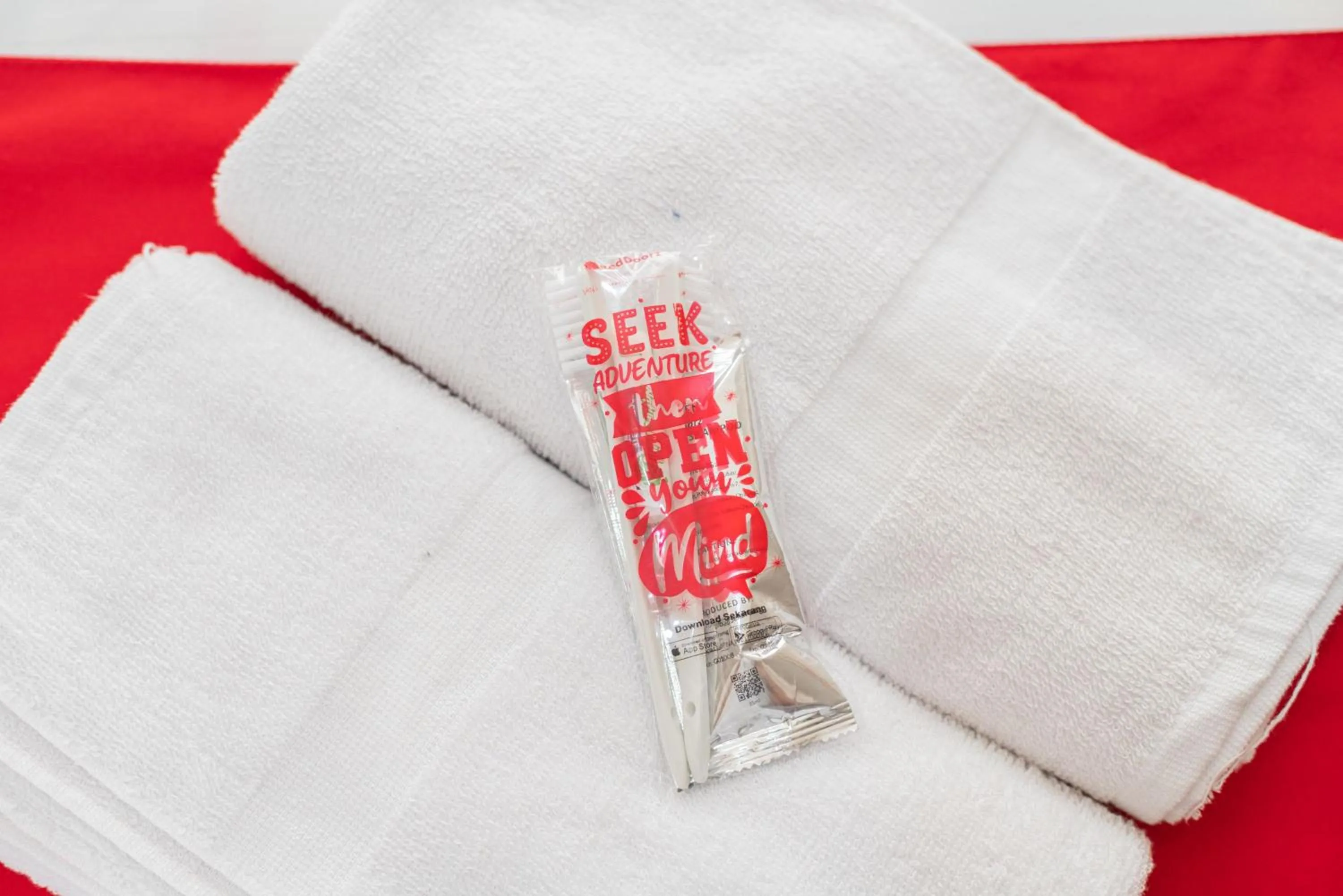 Bedroom, Bed in RedDoorz at Oro Oro Ombo Batu