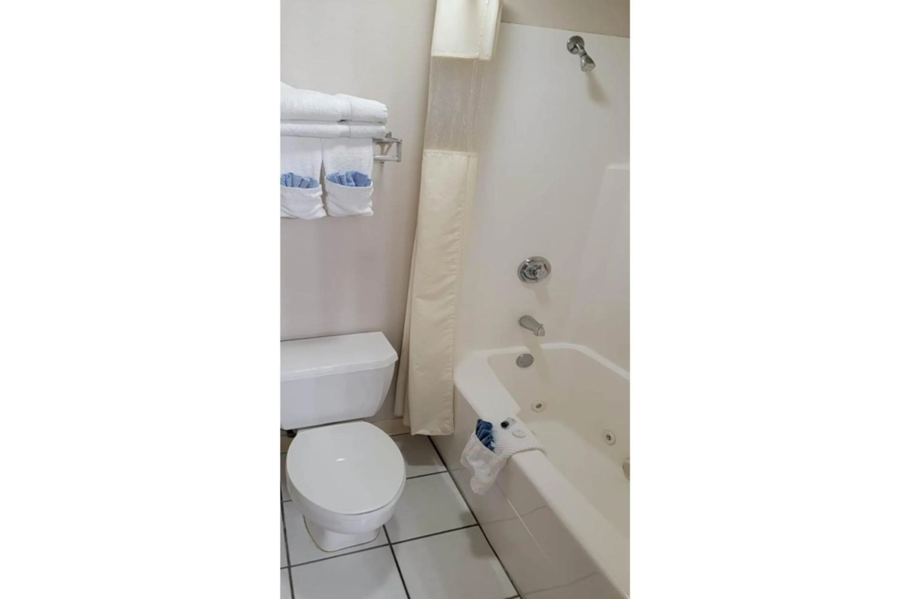 Bathroom in HomeTown Inn By OYO Texhoma, OK