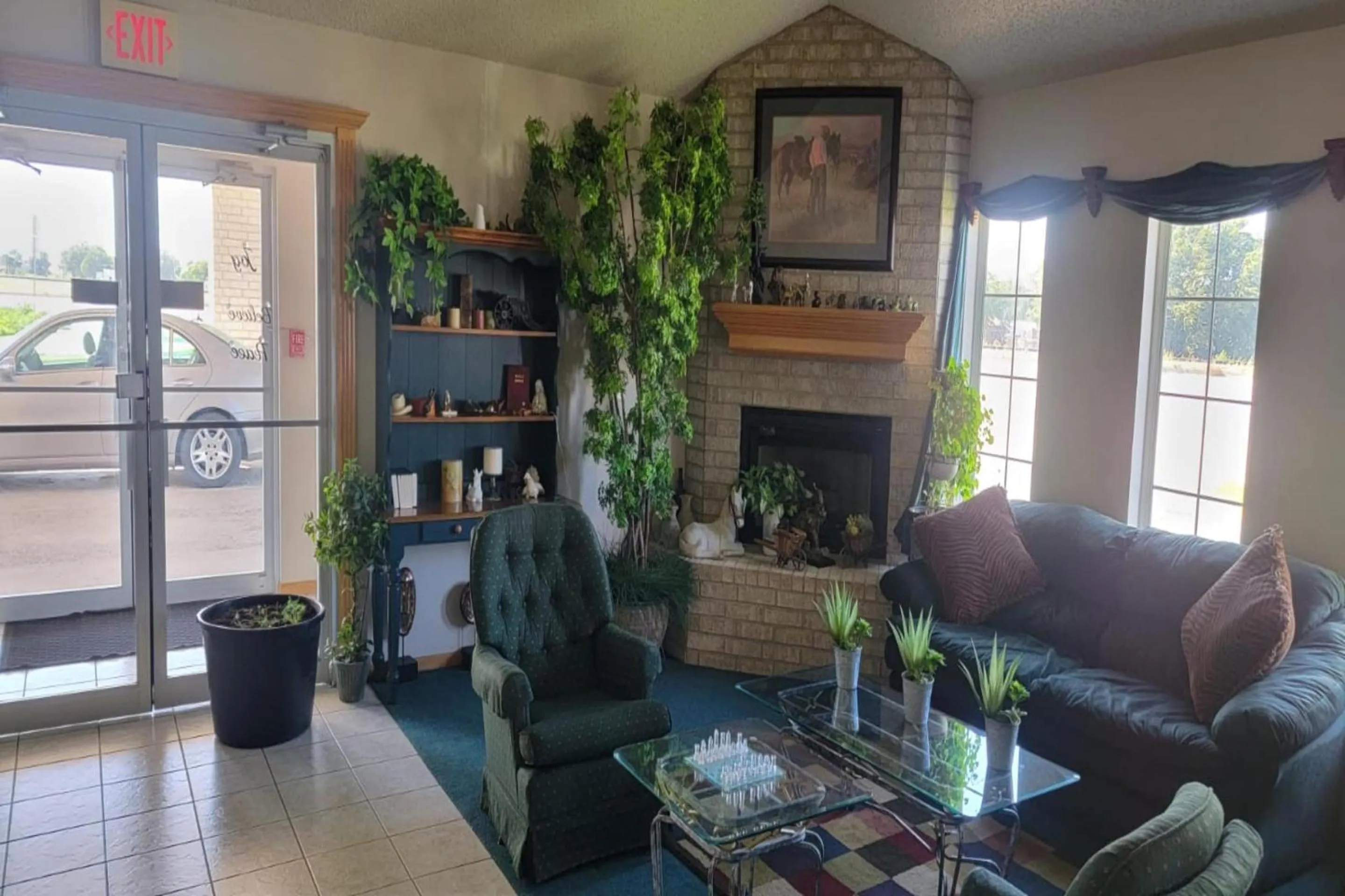 Lobby or reception in HomeTown Inn By OYO Texhoma, OK