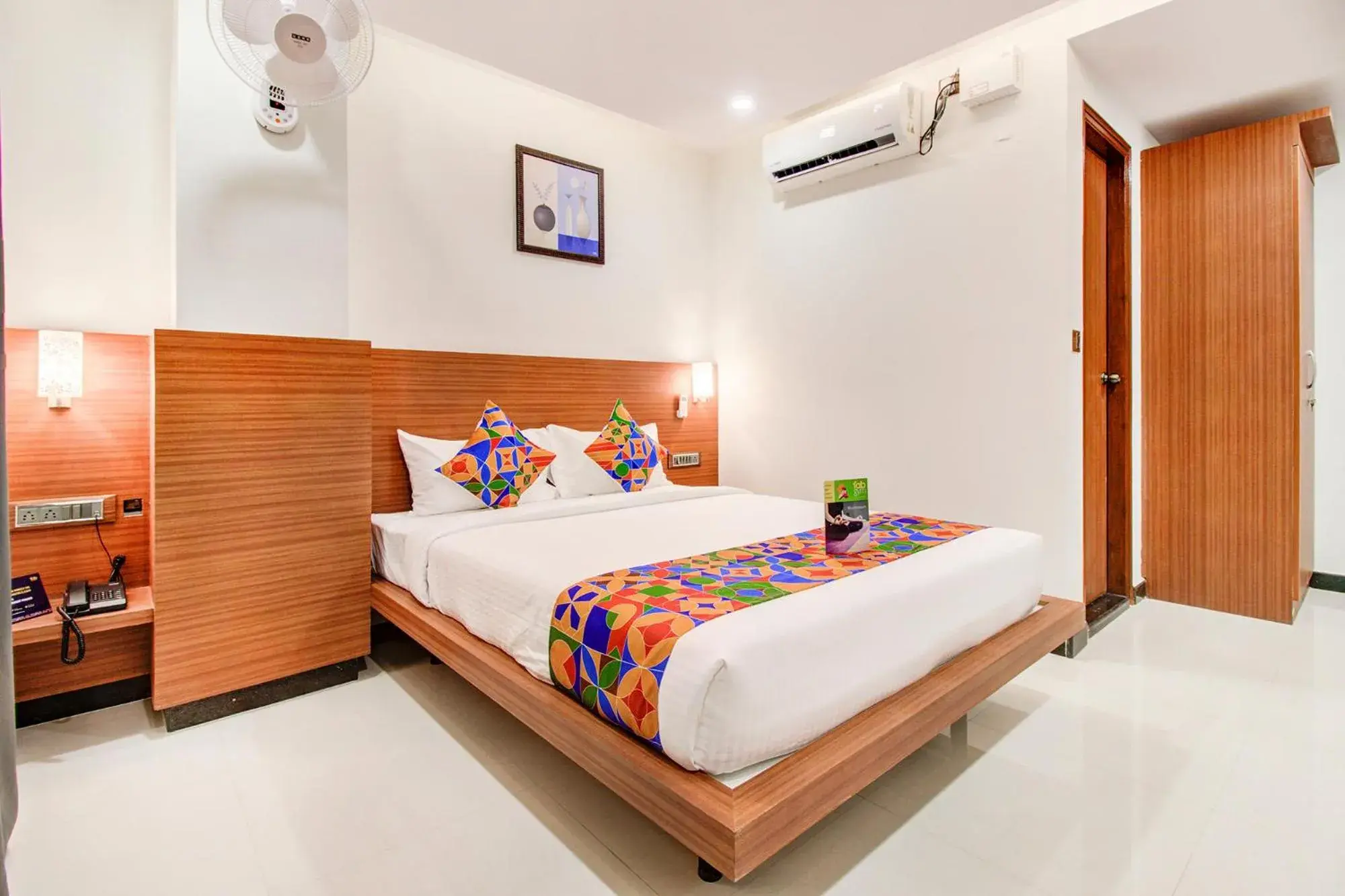 Deluxe Room - single occupancy in FabHotel The Royal Suites - Nr Gopalan innovation mall Deluxe Room - single occupancy in FabHotel The Royal Suites - Nr Gopalan innovation mall