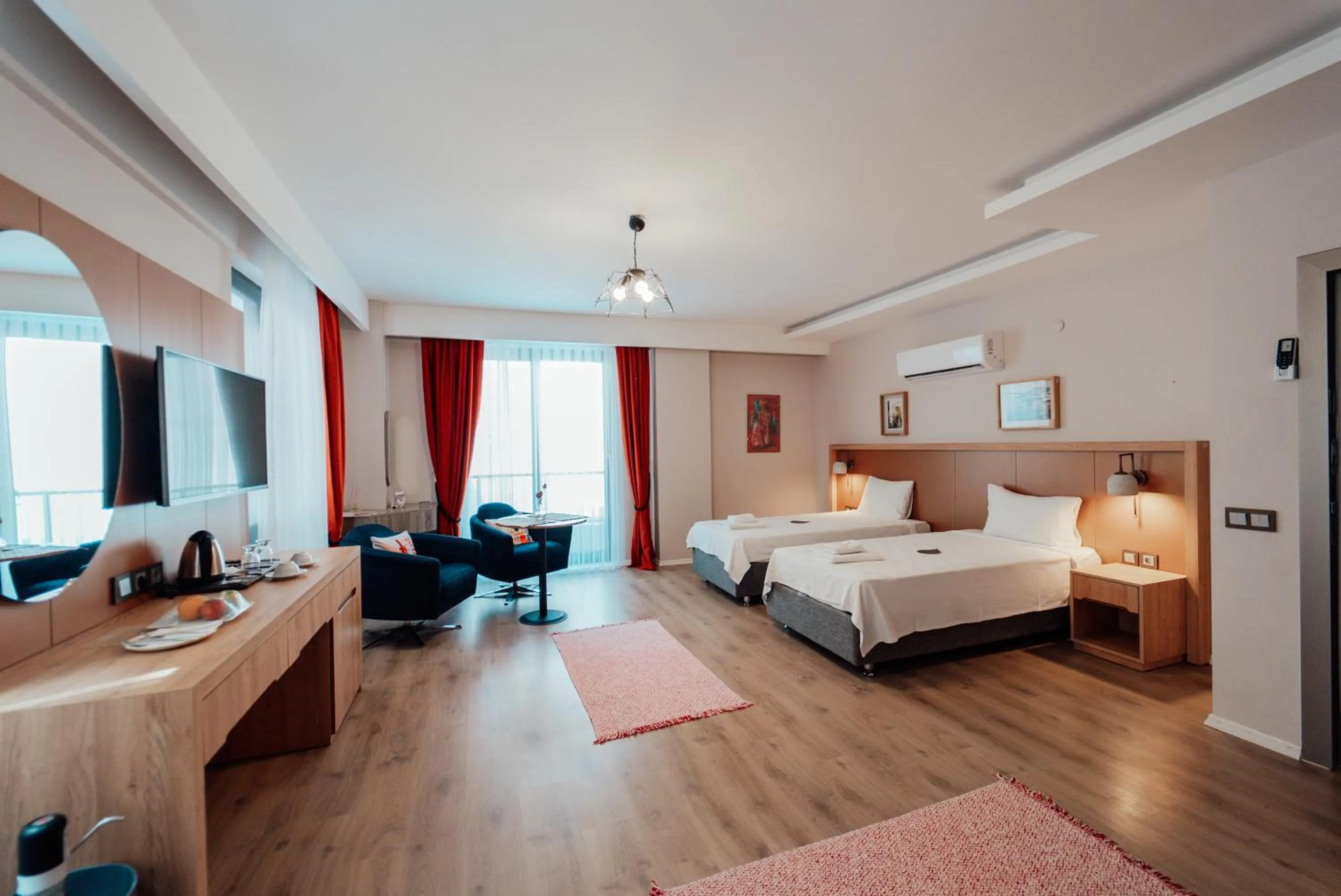 Photo of the whole room, Bed in Fortunella Suites