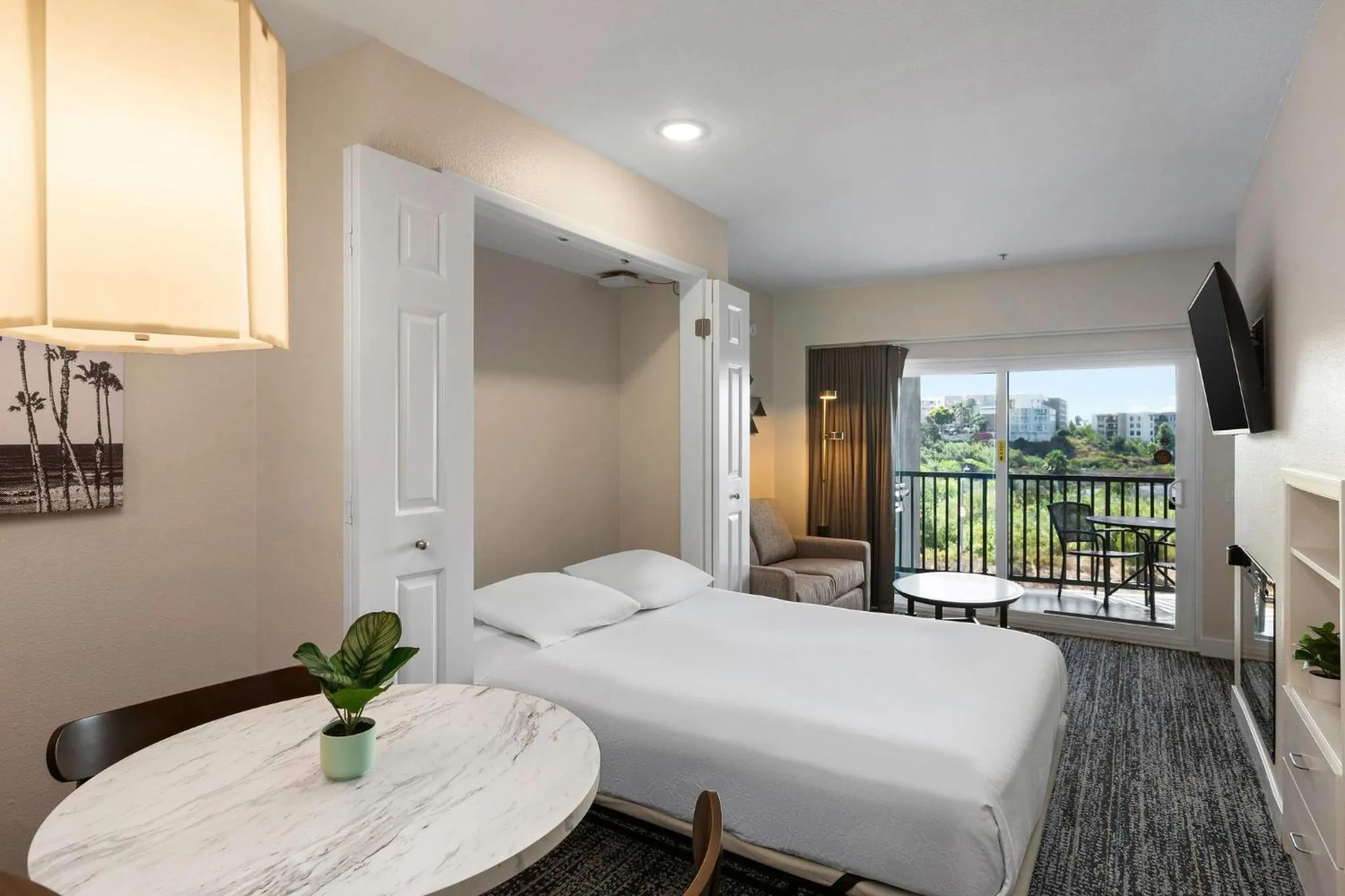Bedroom, Bed in Worldmark Oceanside Harbor
