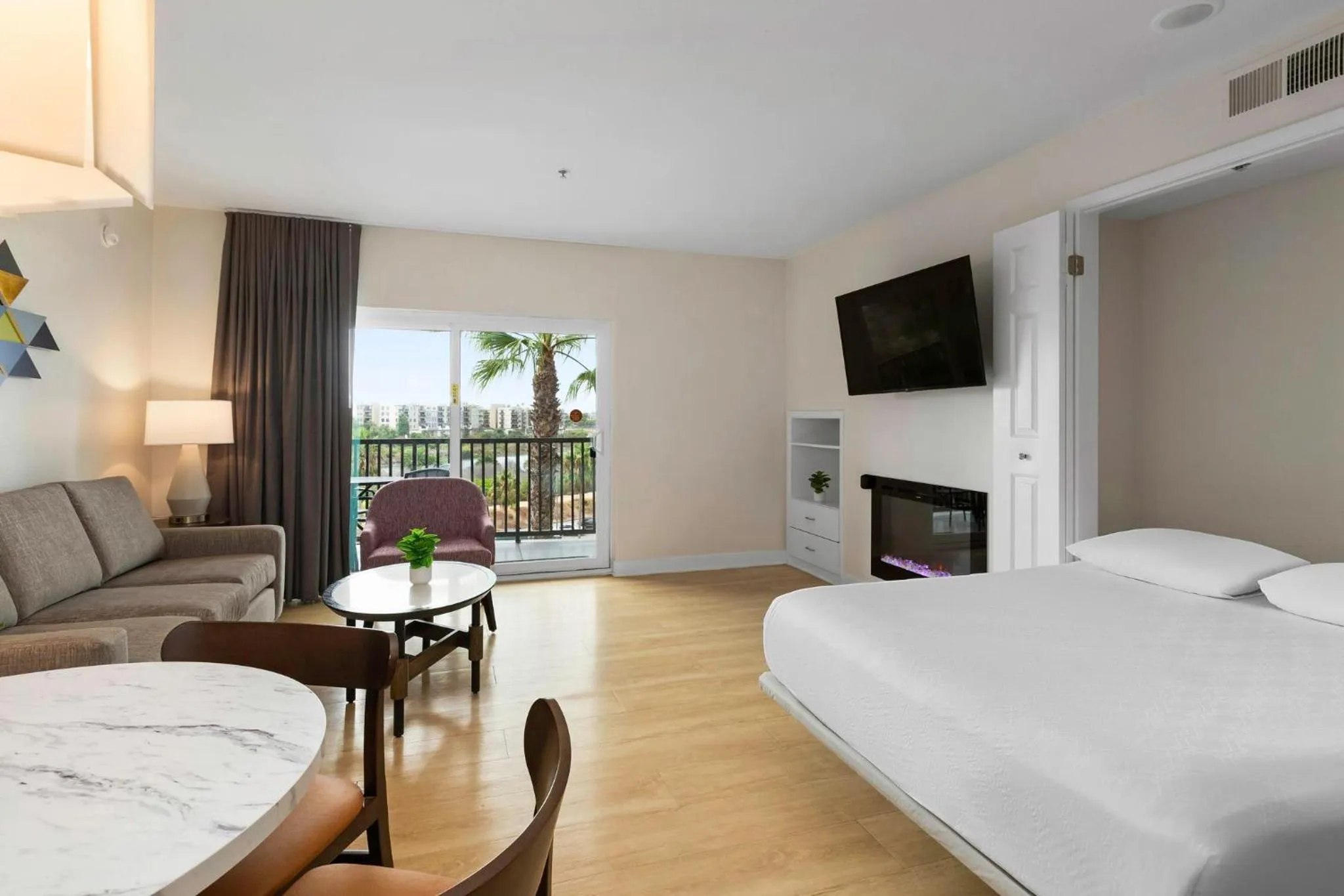 Bedroom, Bed in Worldmark Oceanside Harbor