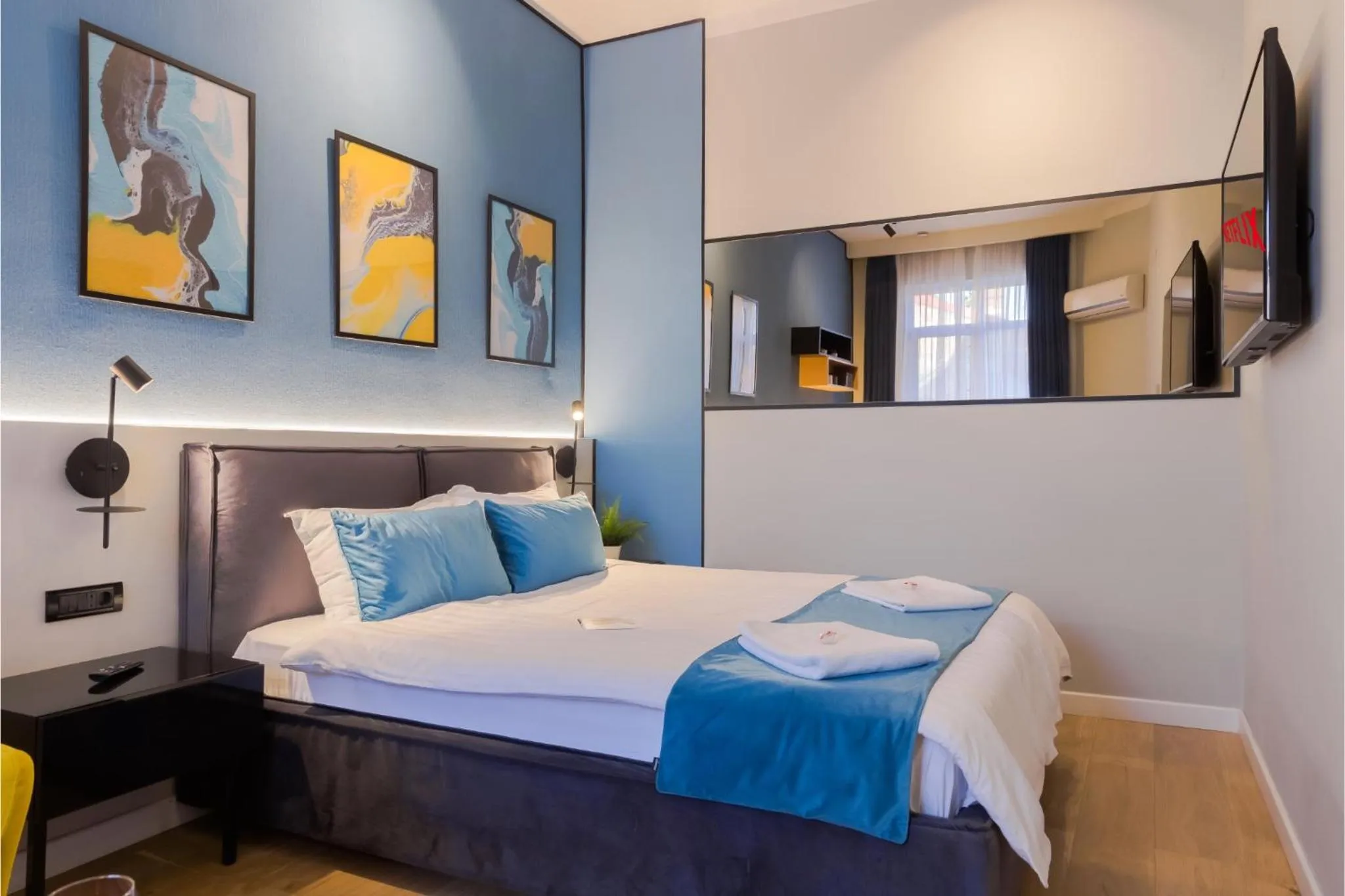 Bedroom, Bed in Emil Balaban Luxury Apart-Hotel